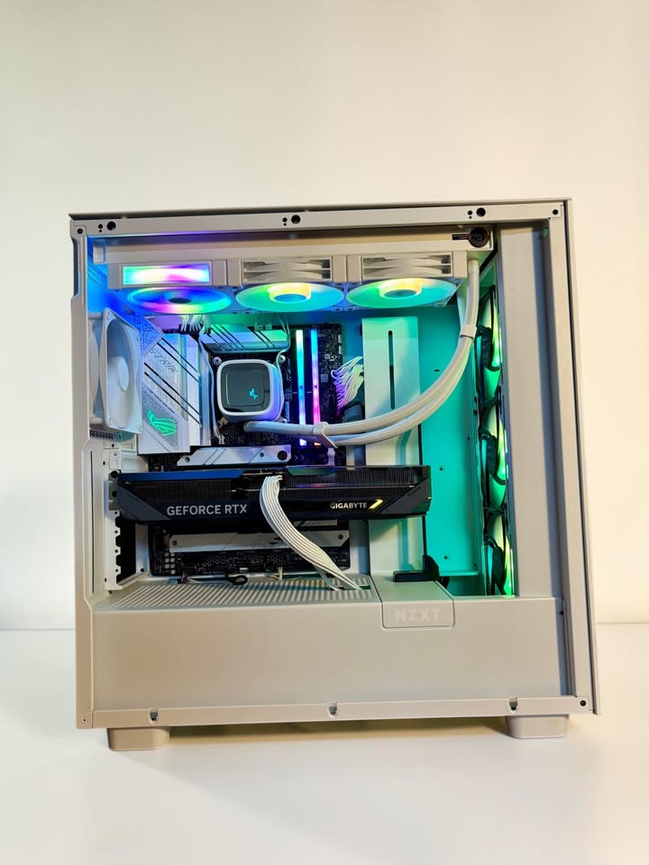 Ordinateur PC Gaming, RTX 5070, Intel I9-14900K, 32GB 6400MHz, 1TB NVMe