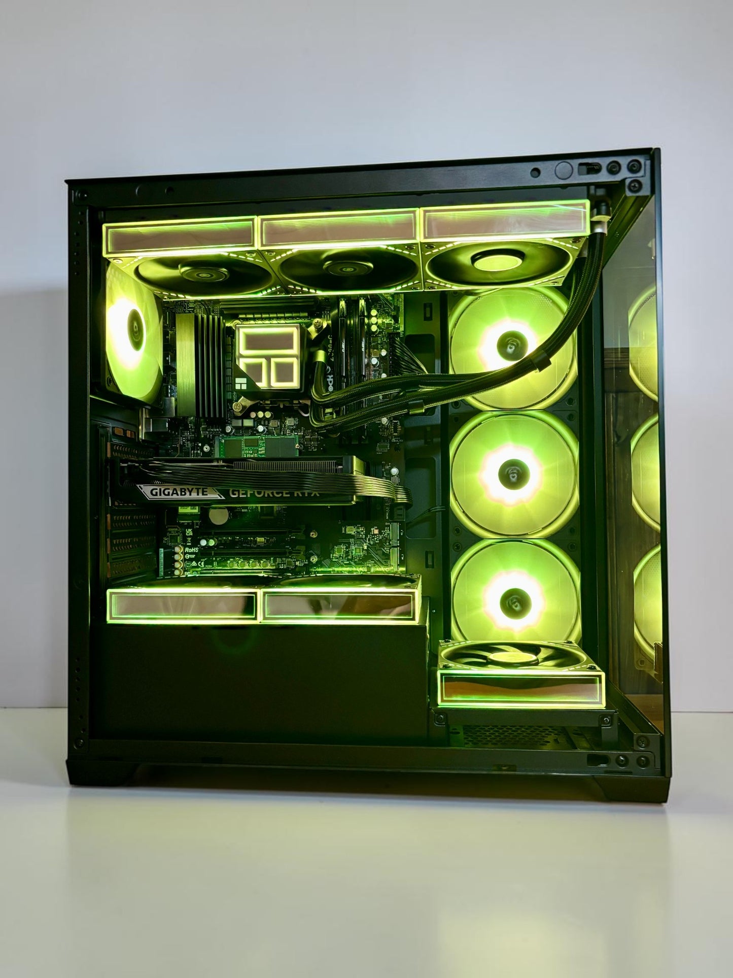Ordinateur PC Gaming, RTX 5060TI 16GB, Intel Ultra 7 270K Plus, 32GB DDR5, 1TB NVMe
