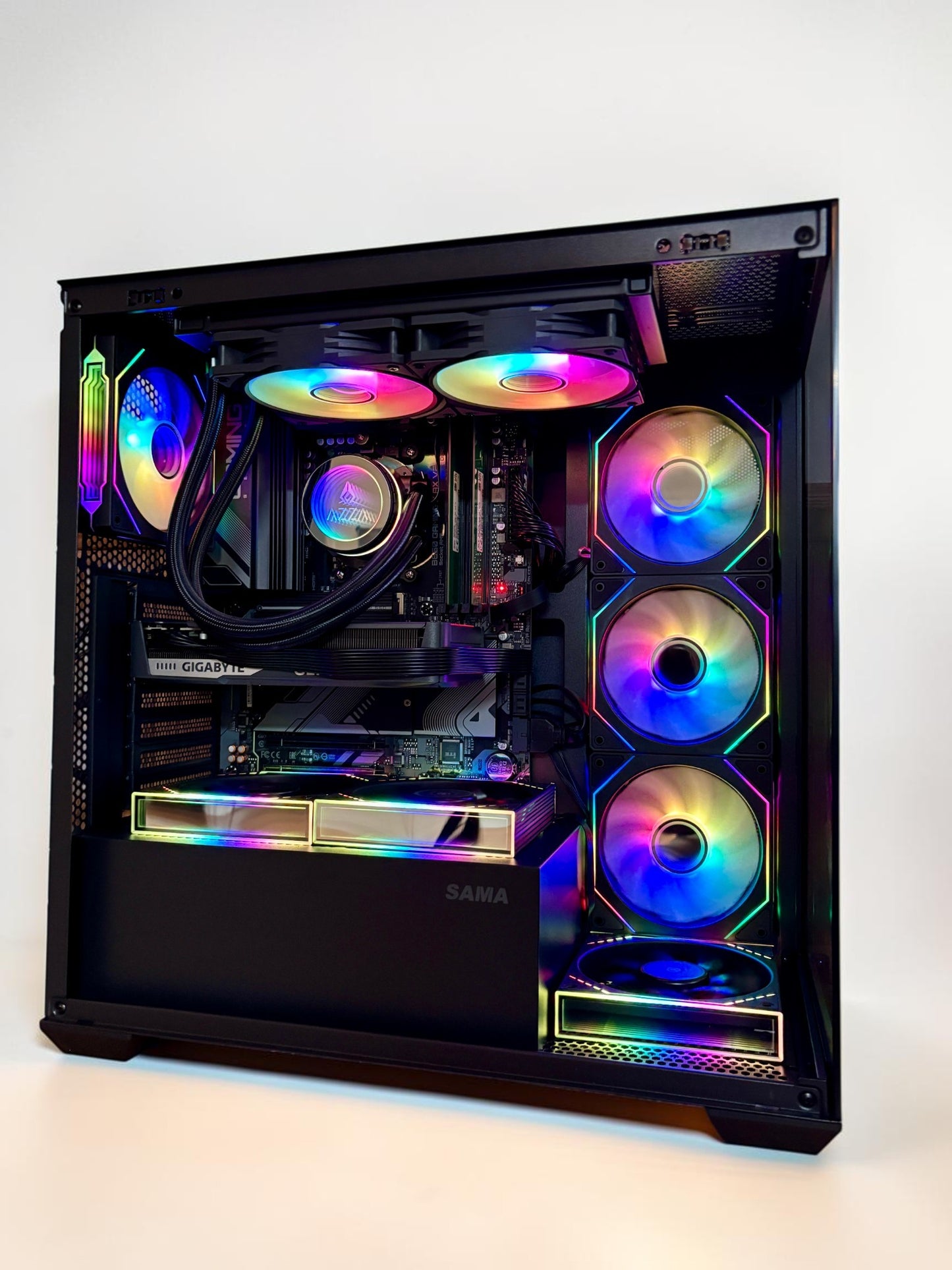 Ordinateur gaming blanc, RTX 5060TI 16GB, Ryzen 5 9600X, RAM DDR5, 1TB NVMe