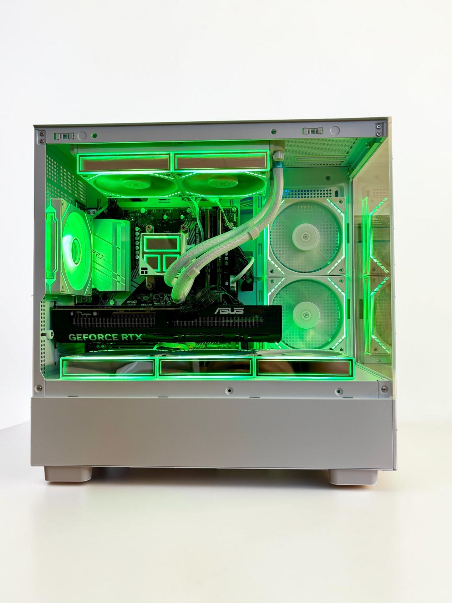Ordinateur gaming, RTX 5070, Ryzen 7 5800X3D, 32GB RAM DDR5, 1TB NVMe