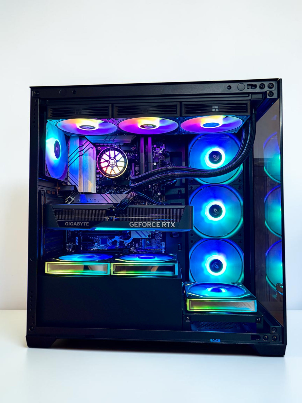 Ordinateur gaming, RTX 5070, Intel I7-14700K, 32GB DDR5, 1TB NVMe