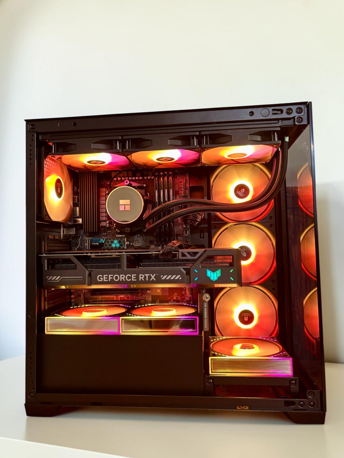Ordinateur gaming, RTX 5070, AMD Ryzen 9800X3D, 32GB RAM DDR5, 1TB NVMe