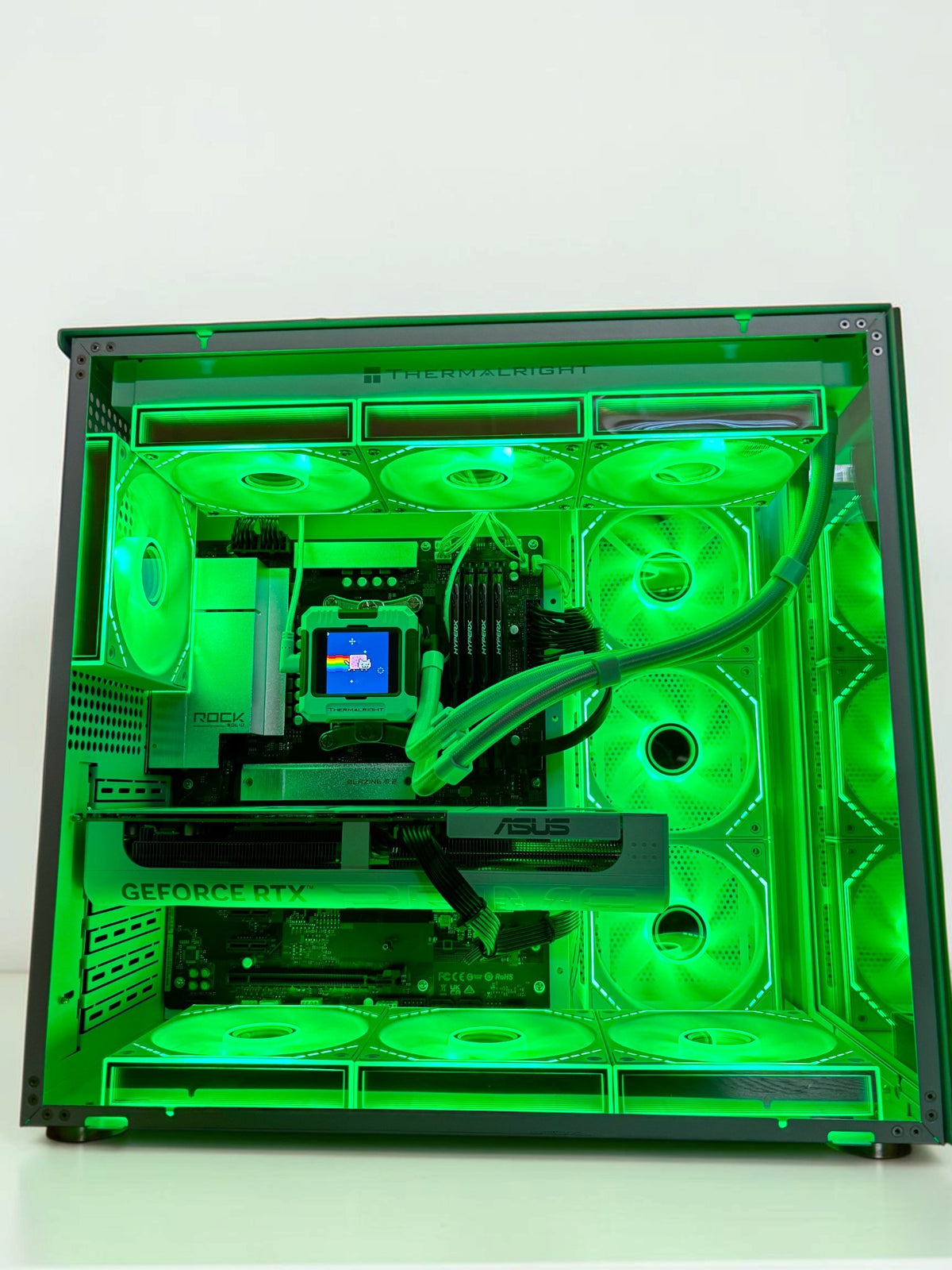 Ordinateur gaming, RTX 5070, AMD Ryzen 7800X3D, 32GB RAM DDR5, 1TB NVMe