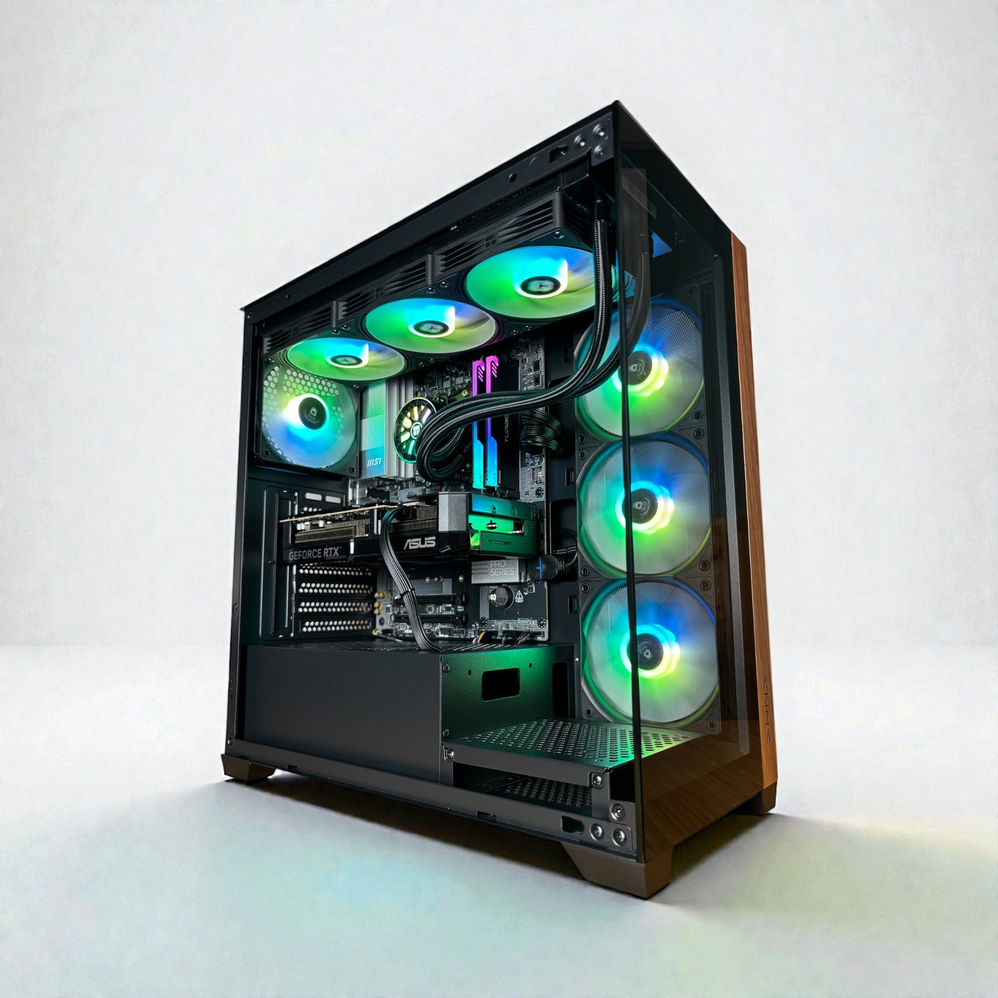 Ordinateur gaming, RTX 5070, Ryzen 7 9700X, 32GB DDR5, 1TB NVMe