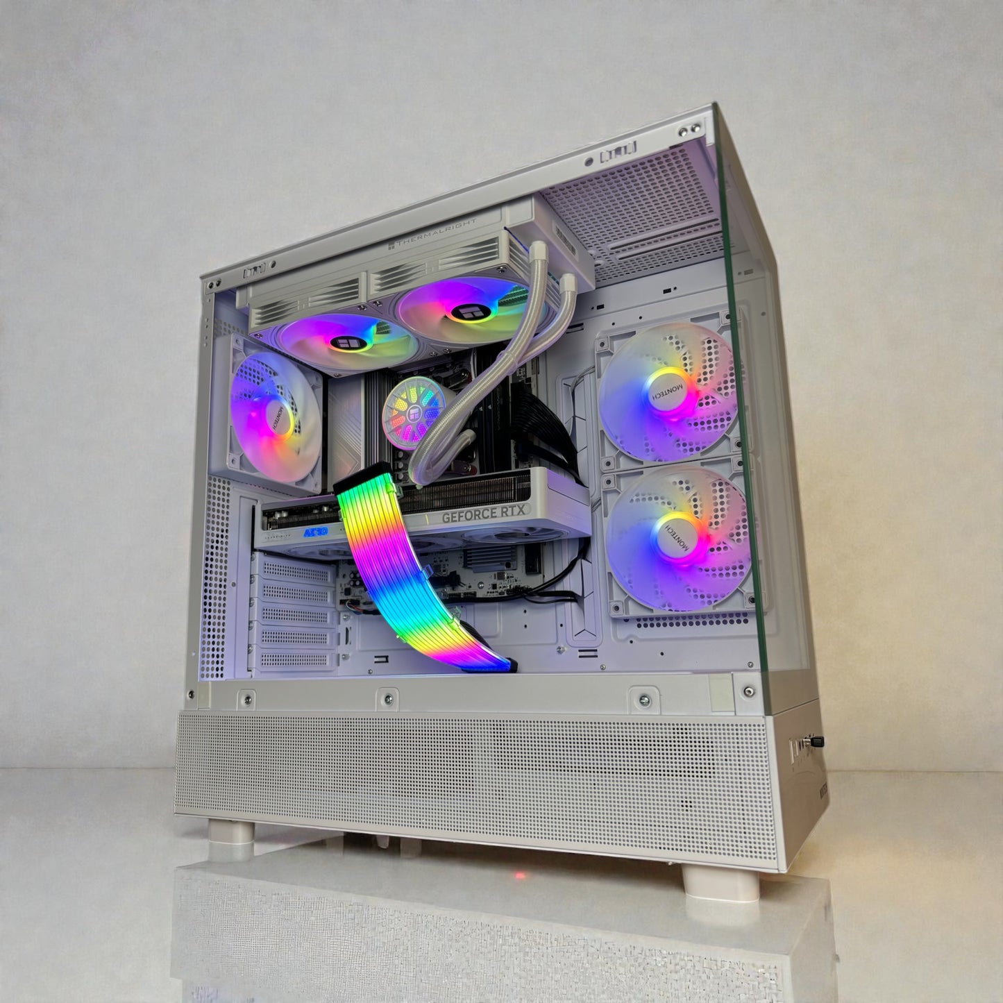 Ordinateur gaming blanc, RTX 5060TI 16GB, Ryzen 5 9600, 32GB DDR5, 1TB NVMe