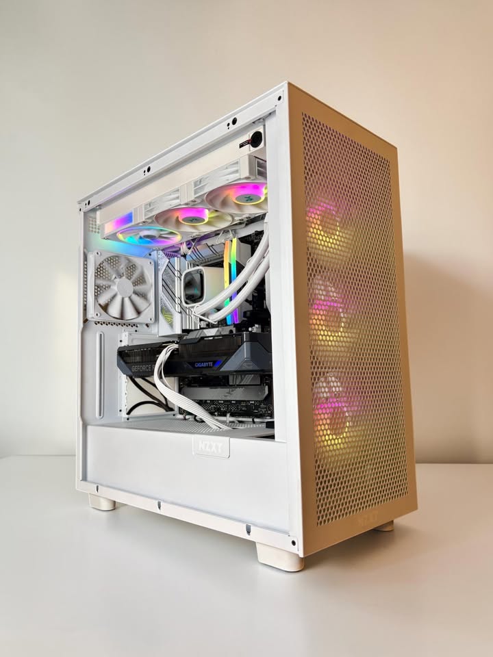 Ordinateur PC Gaming, RTX 5070, Intel I9-14900K, 32GB 6400MHz, 1TB NVMe