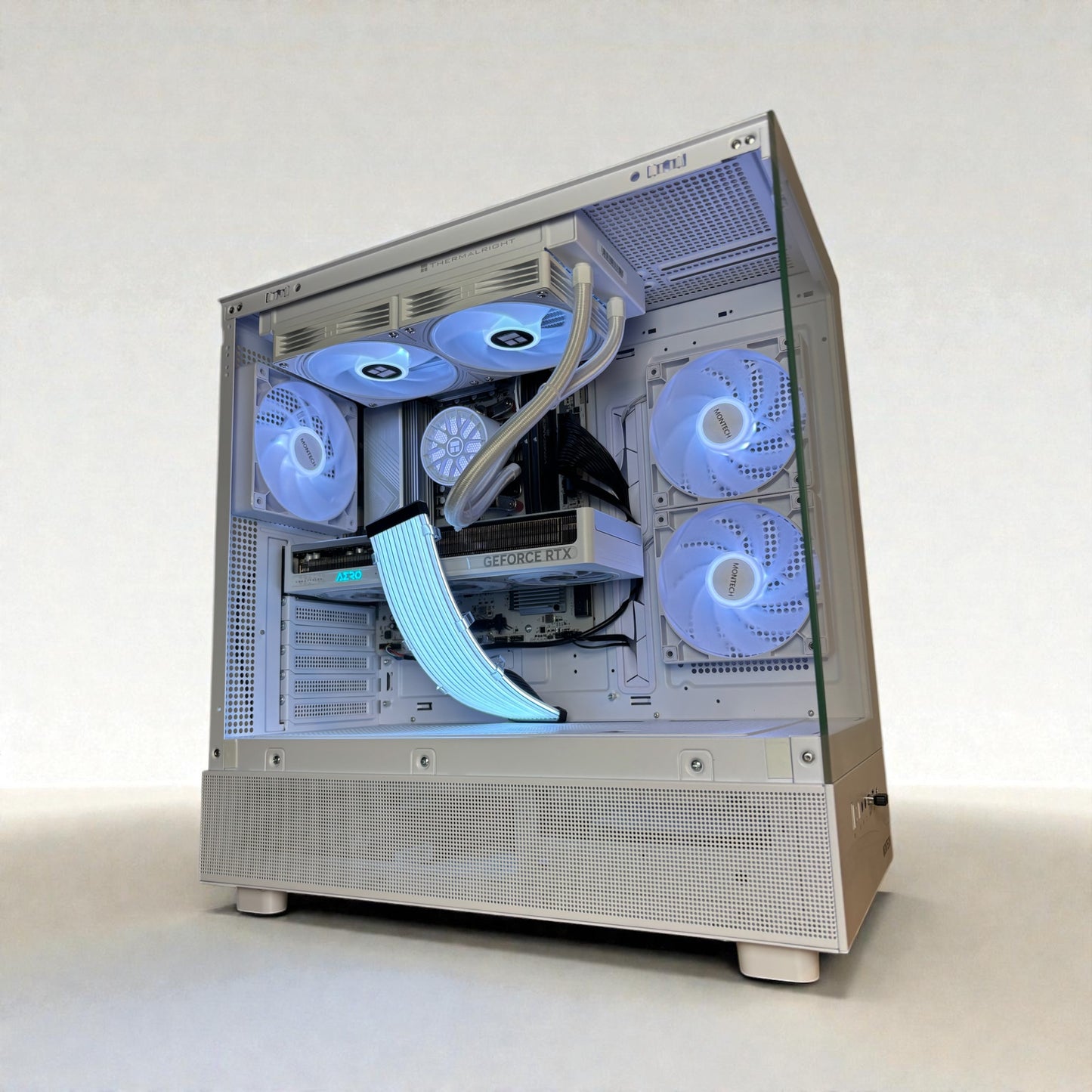 Ordinateur gaming blanc, RTX 5060TI 16GB, Ryzen 5 9600, 32GB DDR5, 1TB NVMe