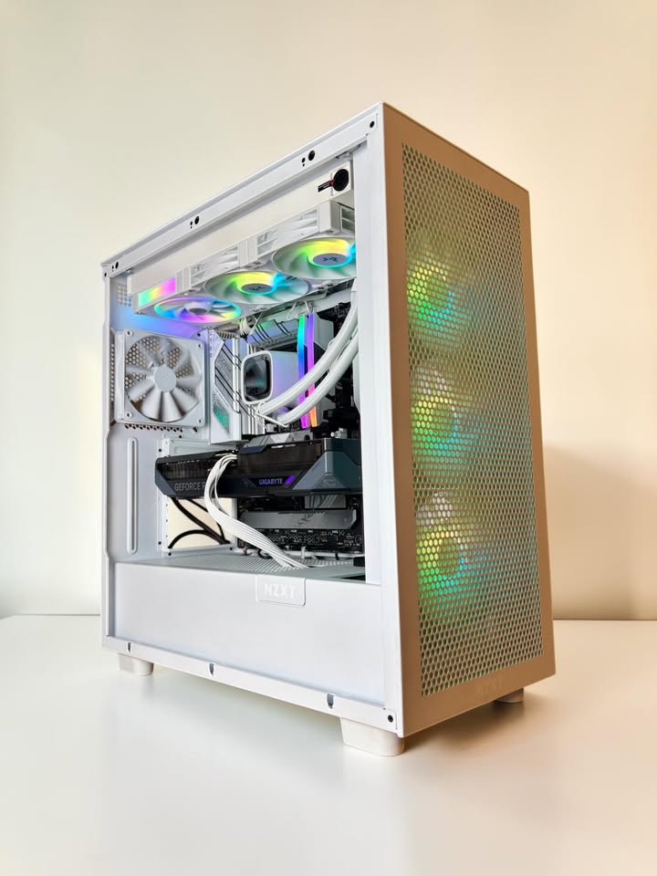 Ordinateur PC Gaming, RTX 5070, Intel I9-14900K, 32GB 6400MHz, 1TB NVMe
