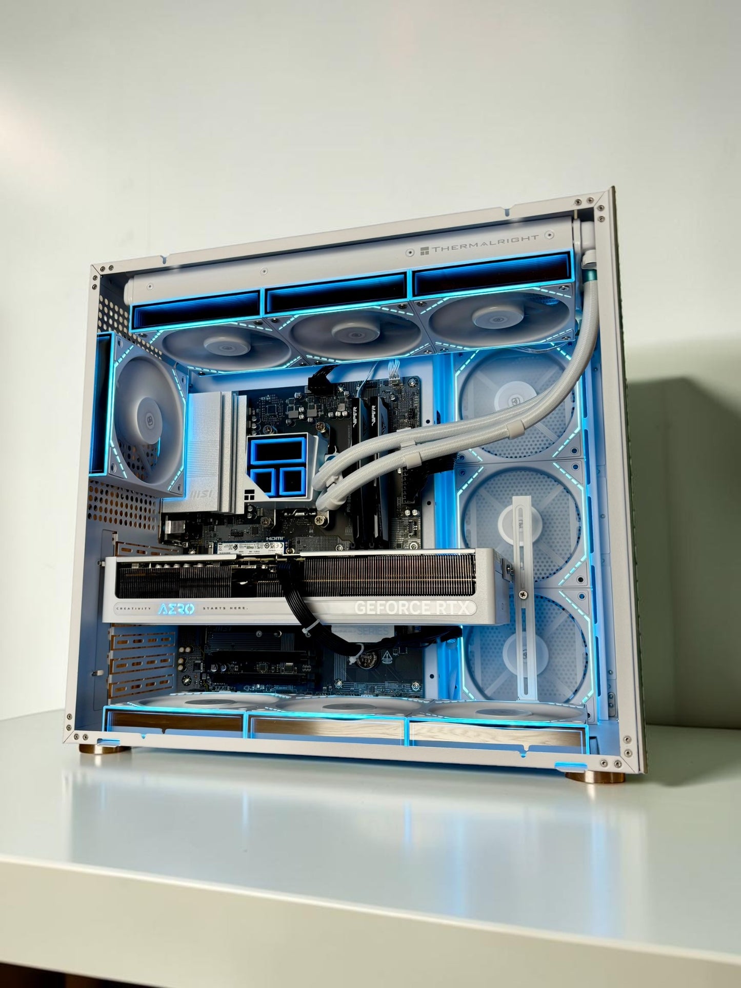Ordinateur gaming, RTX 5070, AMD Ryzen 7 7800X3D, 32GB DDR5, 1TB NVMe