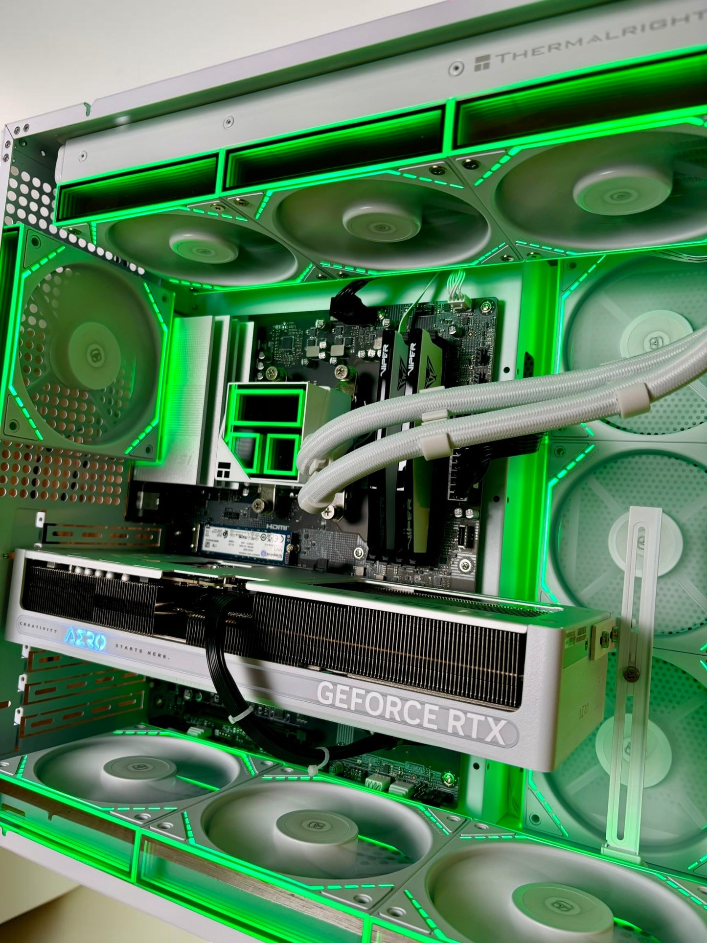 Ordinateur gaming, RTX 5070, AMD Ryzen 7 7800X3D, 32GB DDR5, 1TB NVMe
