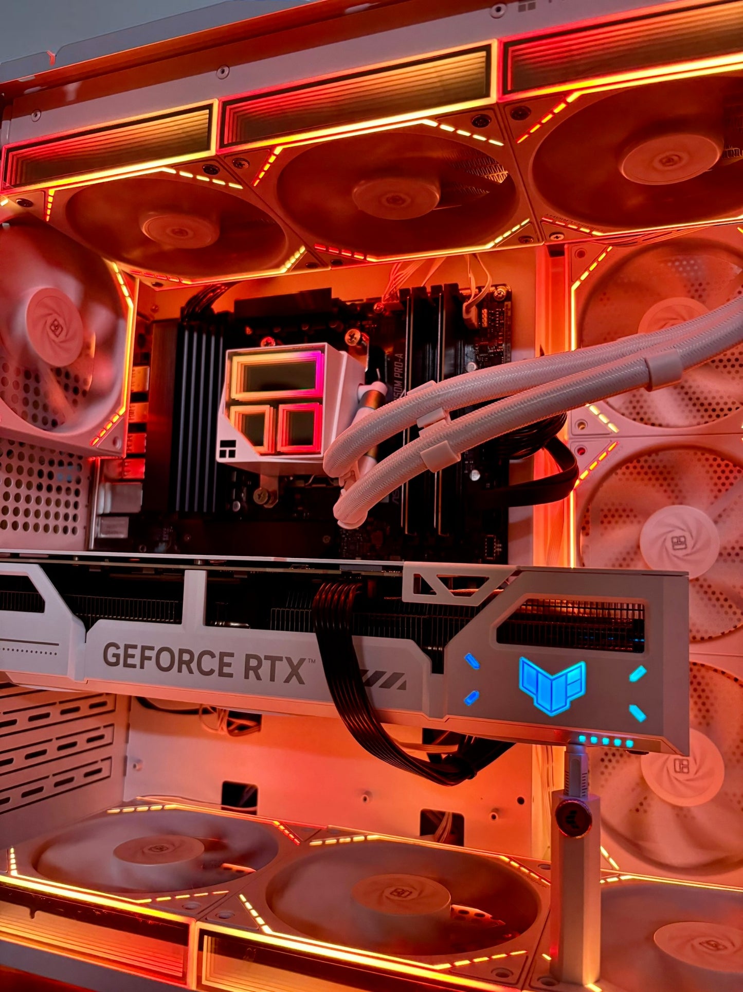 Ordinateur gaming, RTX 5070TI, Ryzen 7 7800X3D, 32GB DDR5, 1TB NVMe
