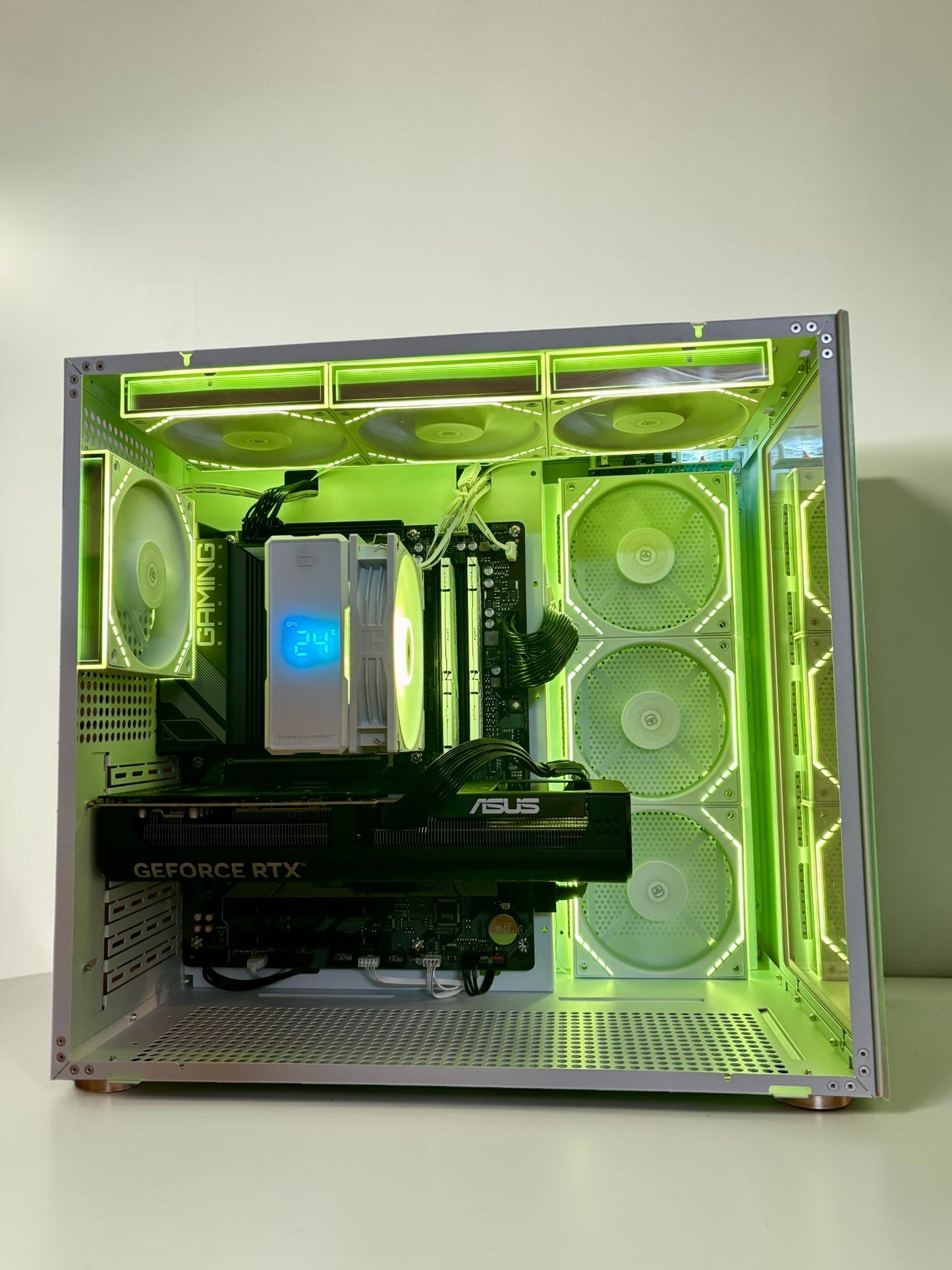 Ordinateur gaming, RTX 5070, Ryzen 7, 32GB DDR5, 1TB NVMe