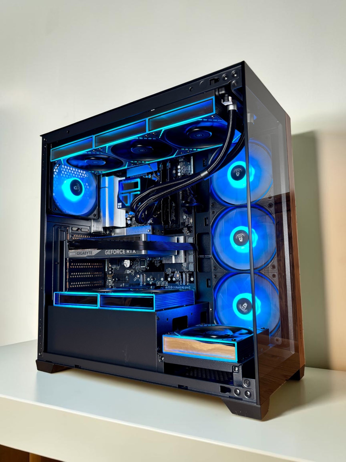 Ordinateur PC Gaming, RTX 5070, Intel Ultra 7, 32GB DDR5, 1TB NVMe