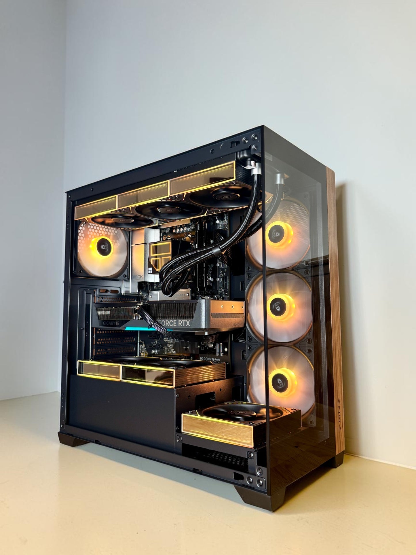 Ordinateur gaming, RTX 5070, Ryzen 7 9800X3D, 32GB DDR5, 1TB NVMe