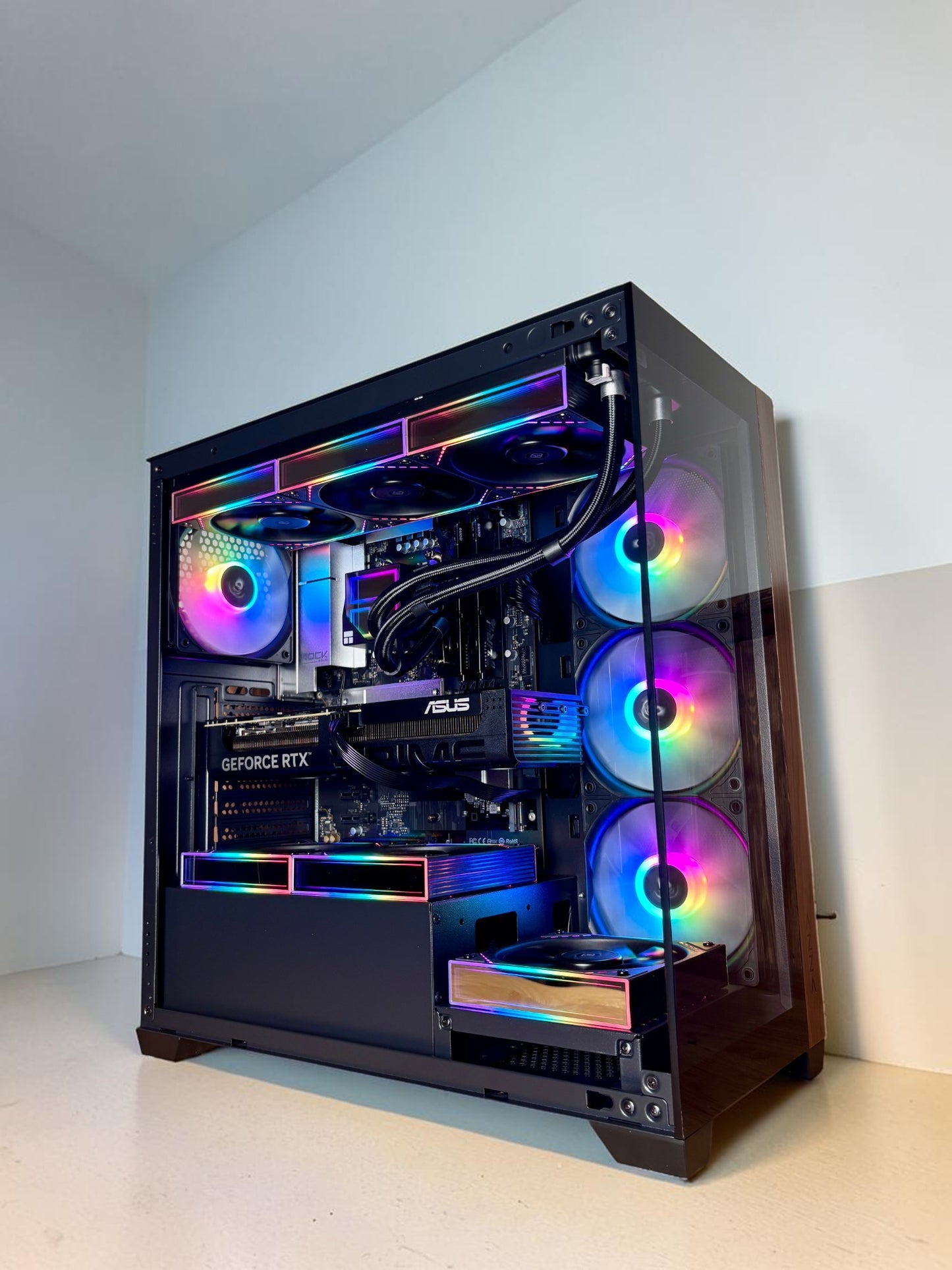 Ordinateur gaming, RTX 5060 TI 16GB, Ryzen 7 9800X3D, 32GB DDR5, 1TB NVMe