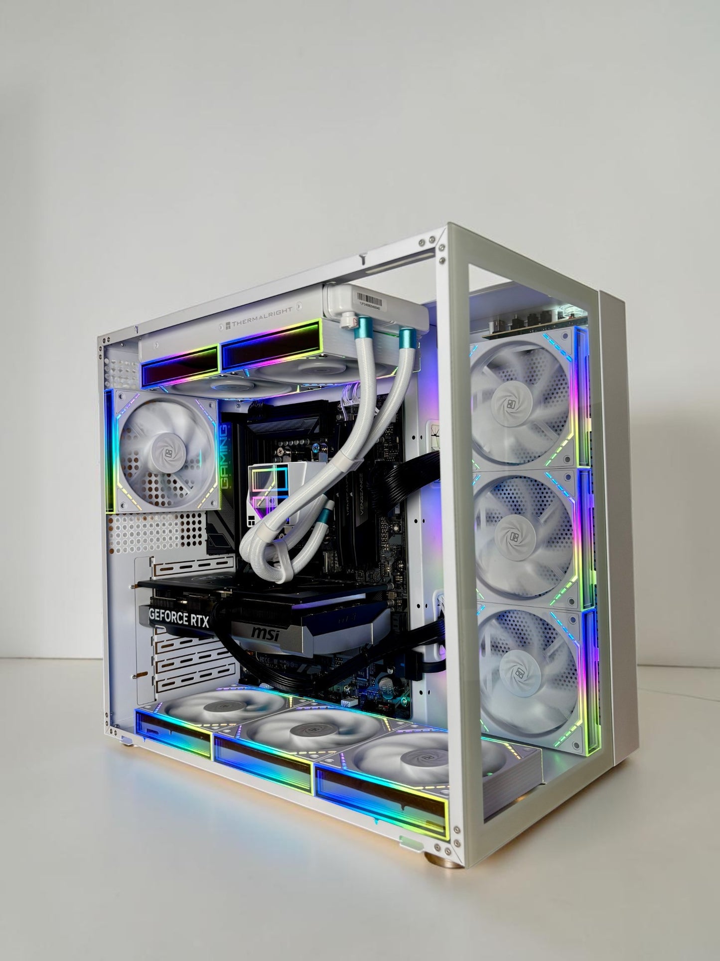 Ordinateur gaming, RTX 5070, Ryzen 5 9600X, RAM DDR5, 1TB NVMe