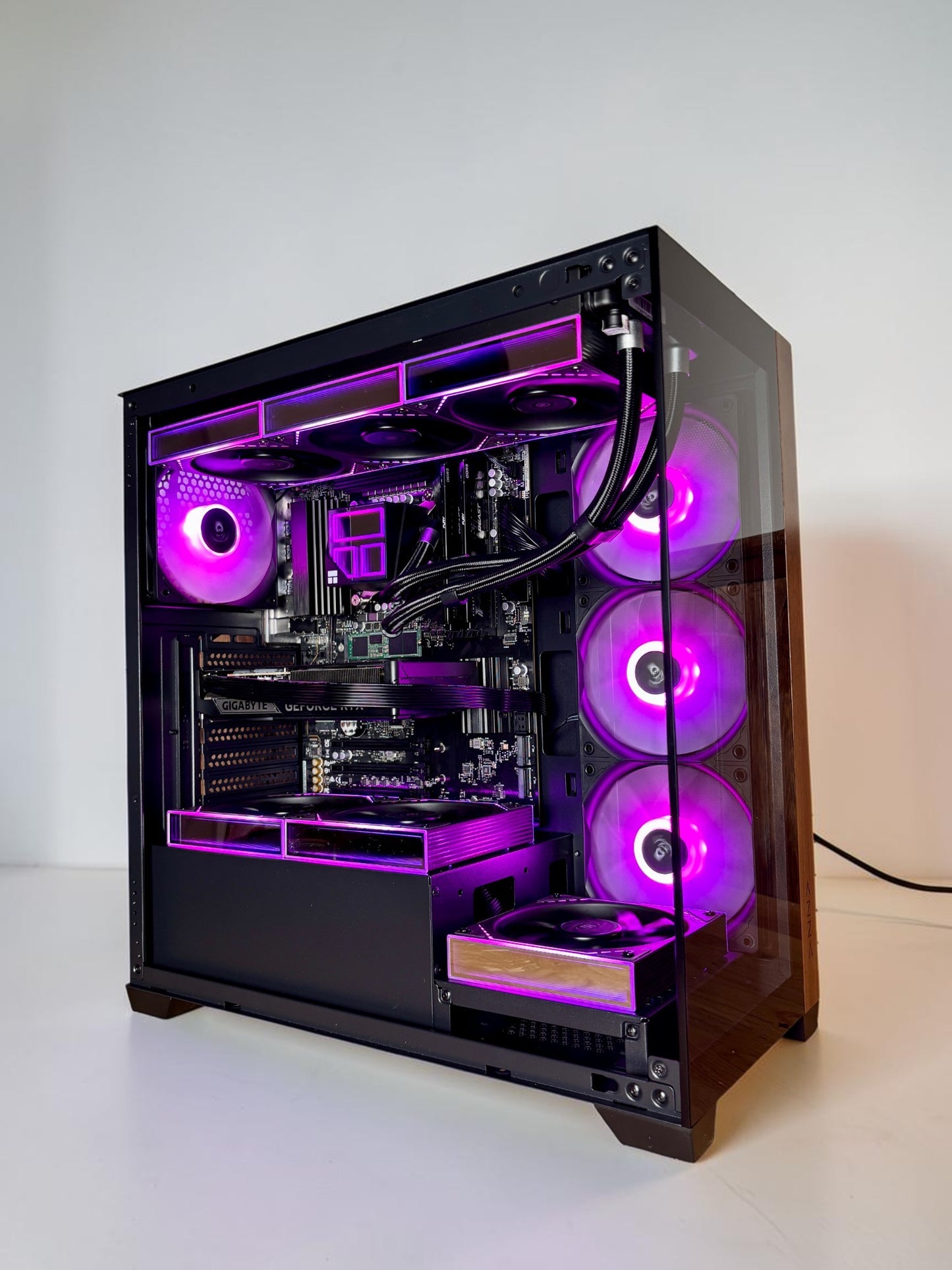 Ordinateur PC Gaming, RTX 5060TI 16GB, Intel Ultra 7 270K Plus, 32GB DDR5, 1TB NVMe