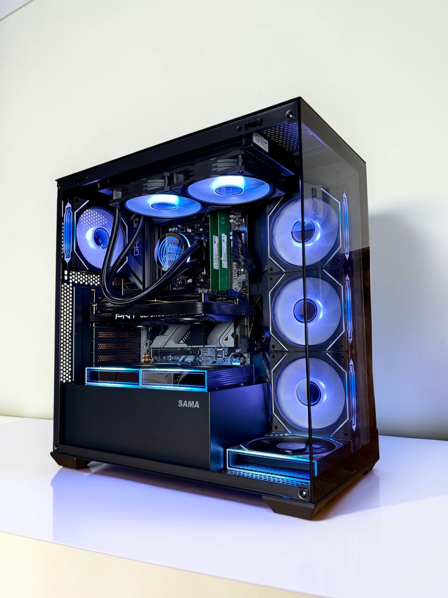 Ordinateur gaming blanc, RTX 5060TI 16GB, Ryzen 5 7600X, RAM DDR5, 1TB NVMe