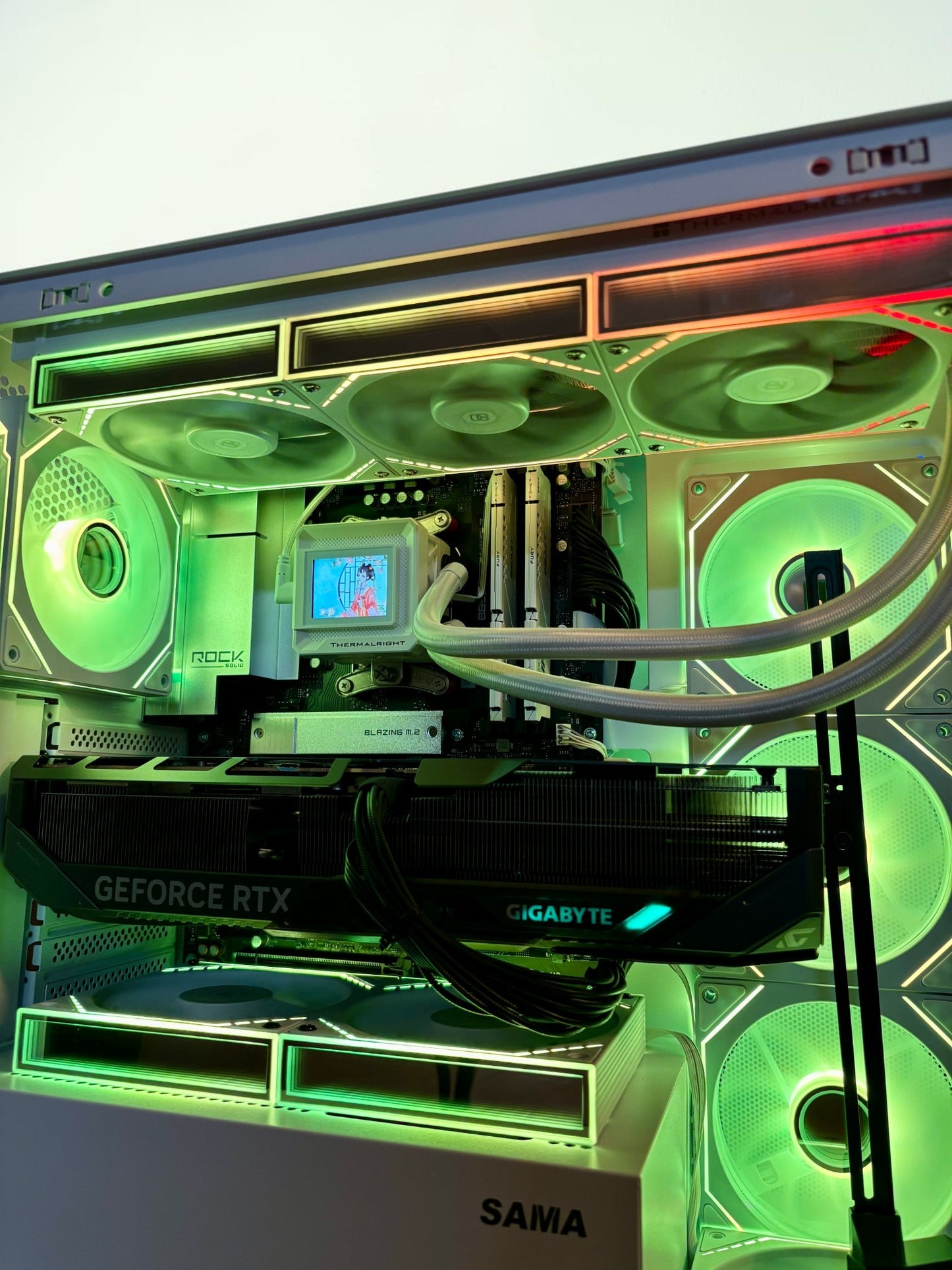 Ordinateur gaming, RTX 5080, Ryzen 7 9800X3D, 32GB DDR5, 1TB NVMe