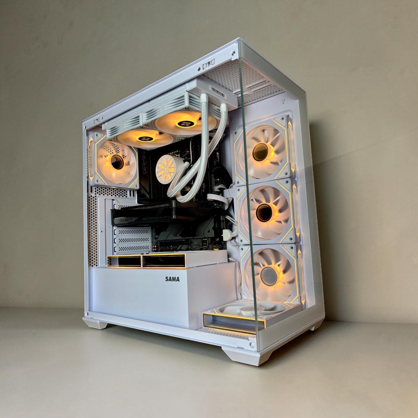 Ordinateur gaming blanc, RTX 5060TI 16GB, Ryzen 5 9600X, RAM DDR5, 1TB NVMe