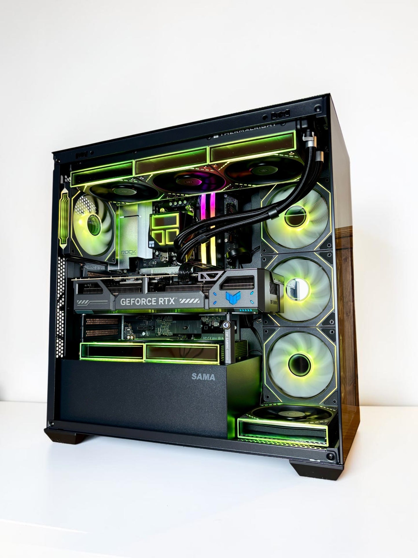 Ordinateur gaming, RTX 5070TI, Ryzen 7 9800X3D, 32GB DDR5, 1TB NVMe