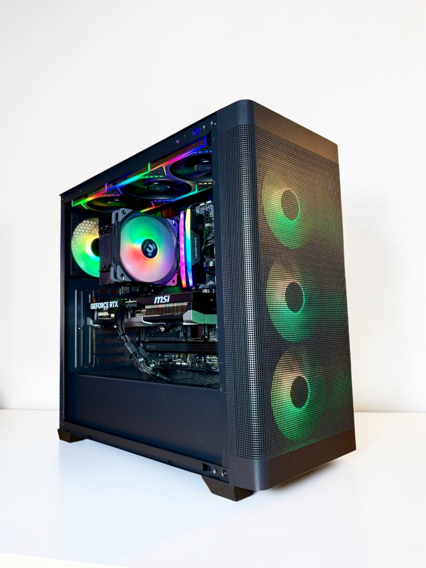 Ordinateur gaming, RTX 5070TI, Ryzen 7 7800X3D, 32GB DDR5, 1TB NVMe