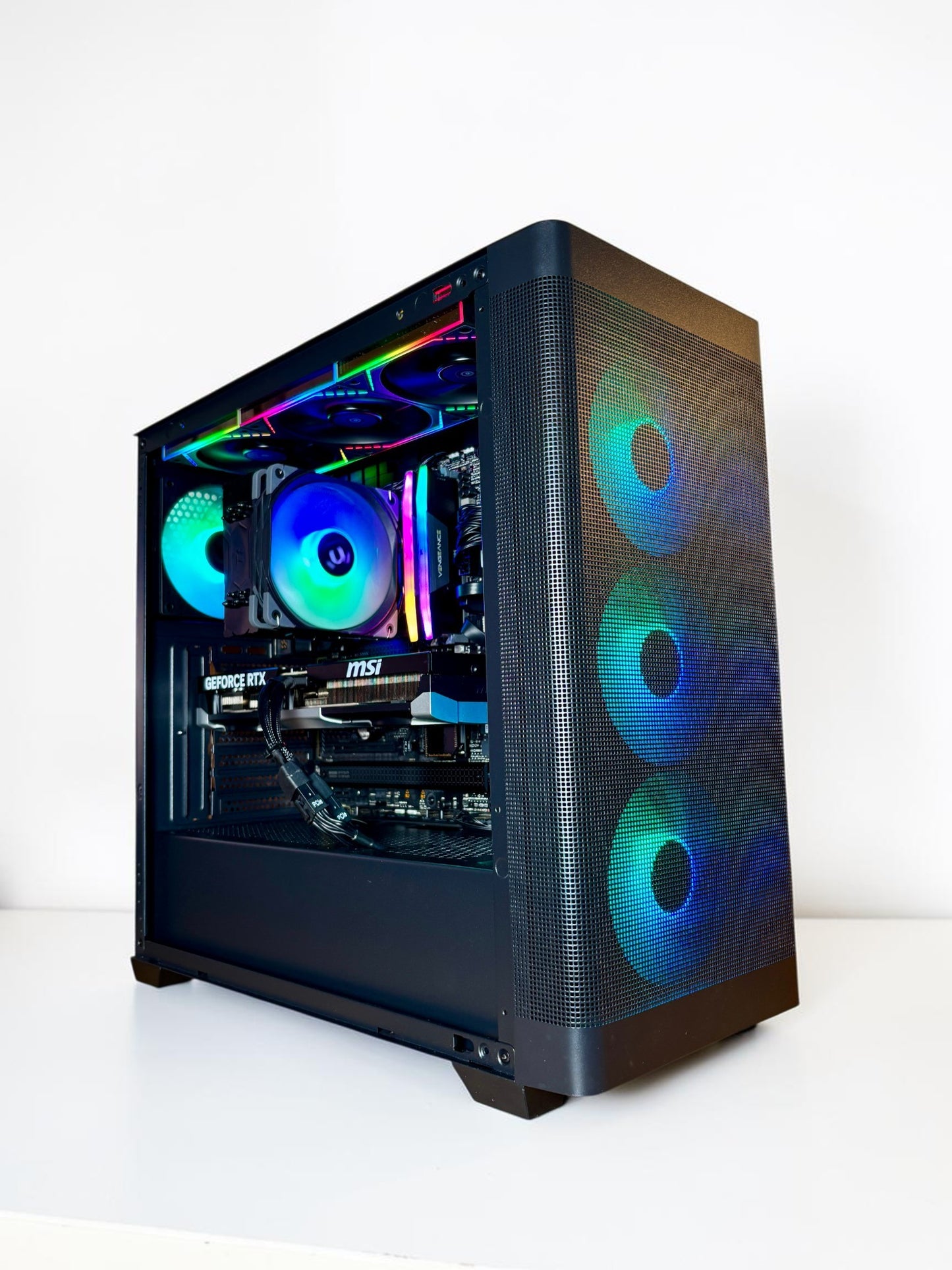 Ordinateur gaming, RTX 5070TI, Ryzen 7 7800X3D, 32GB DDR5, 1TB NVMe