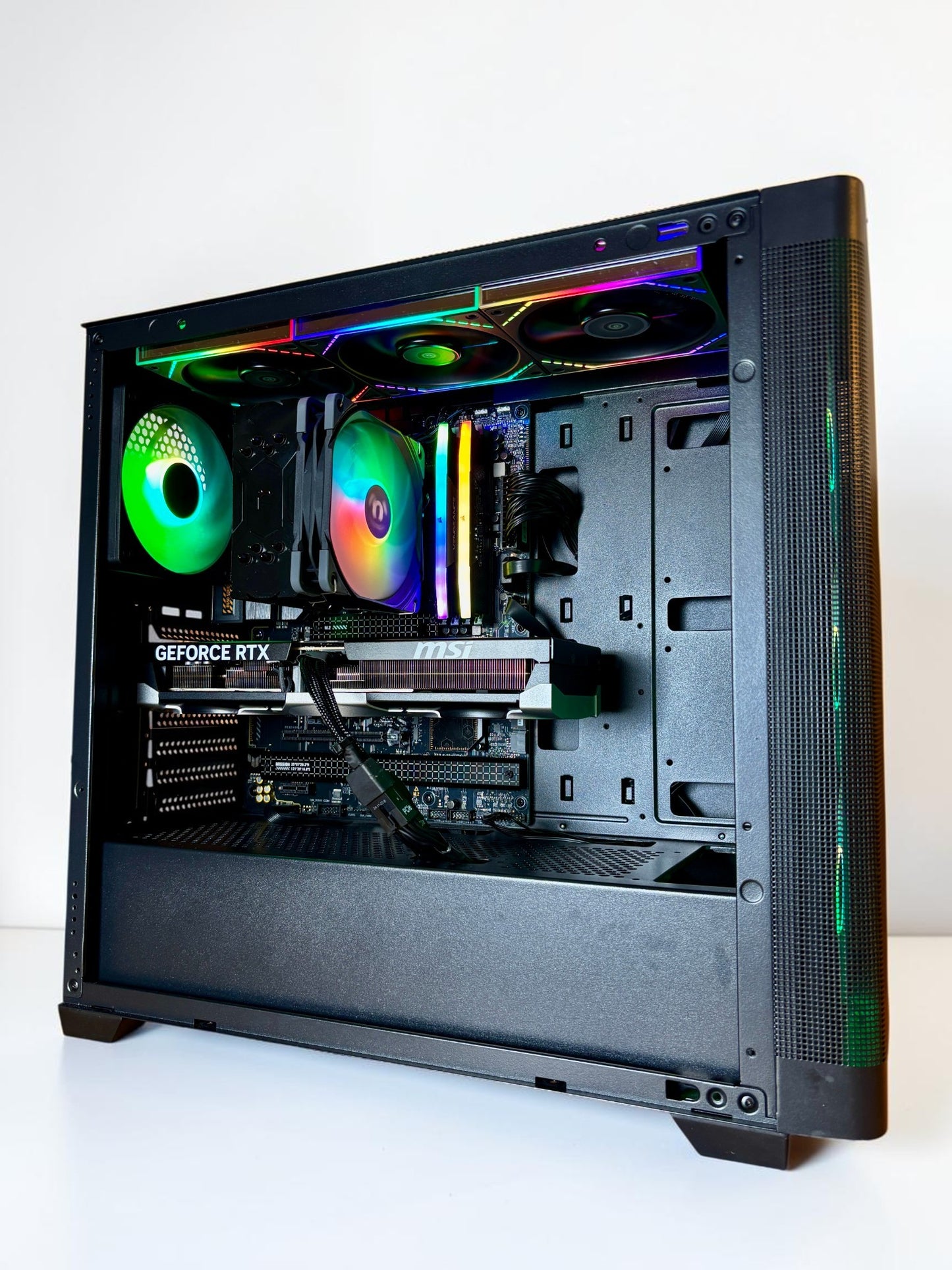 Ordinateur gaming, RTX 5070TI, Ryzen 7 7800X3D, 32GB DDR5, 1TB NVMe