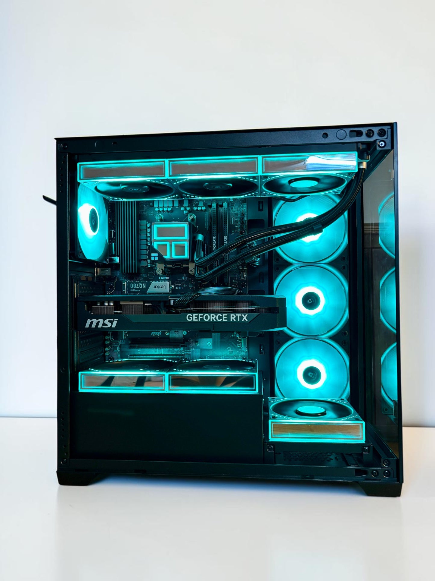 Ordinateur gaming, RTX 5070TI, Ryzen 7 7800X3D, 32GB DDR5, 1TB NVMe