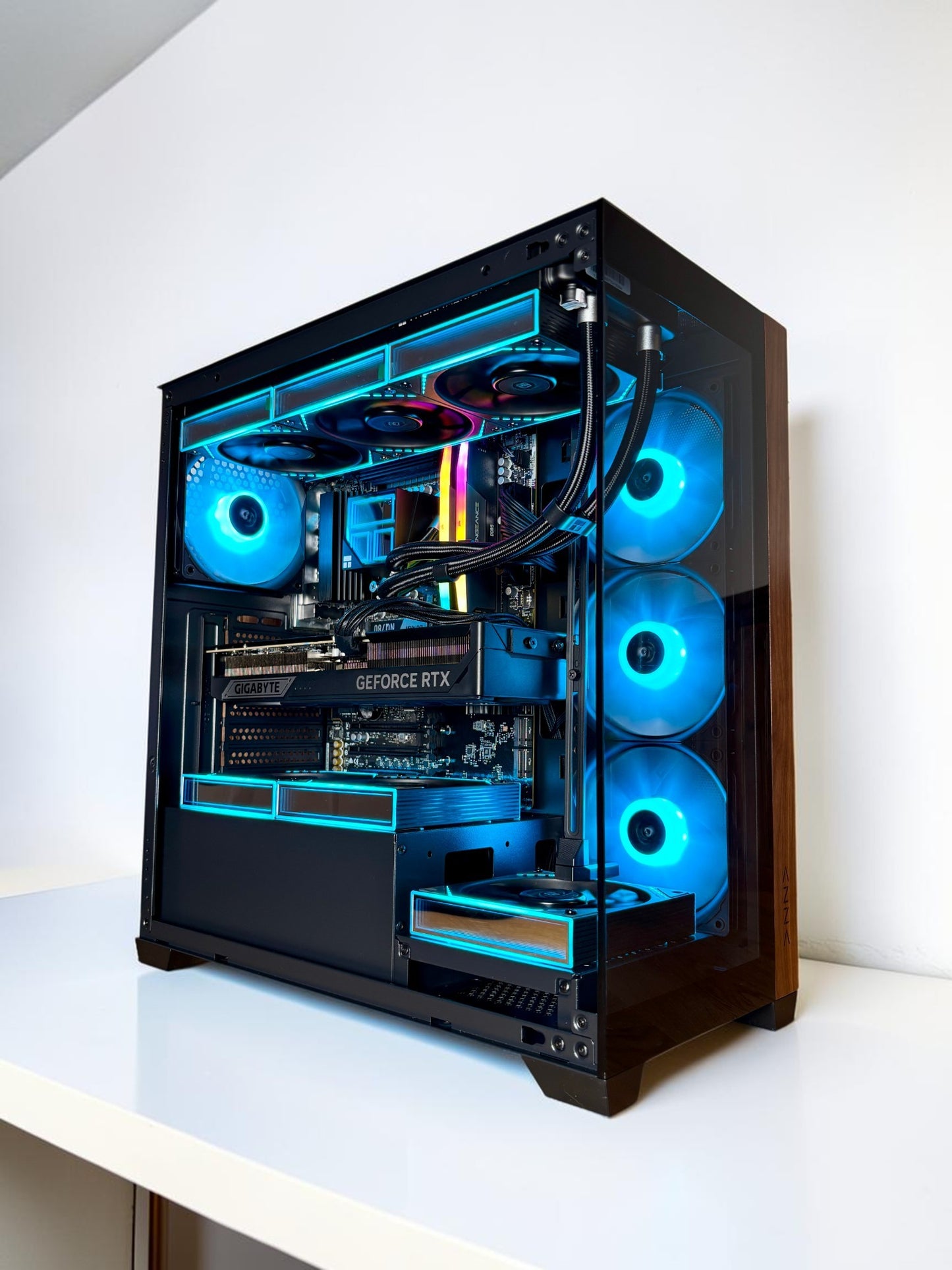 Gaming PC, RTX 5080, Intel Ultra 9 285K, 32GB DDR5, 1TB NVMe