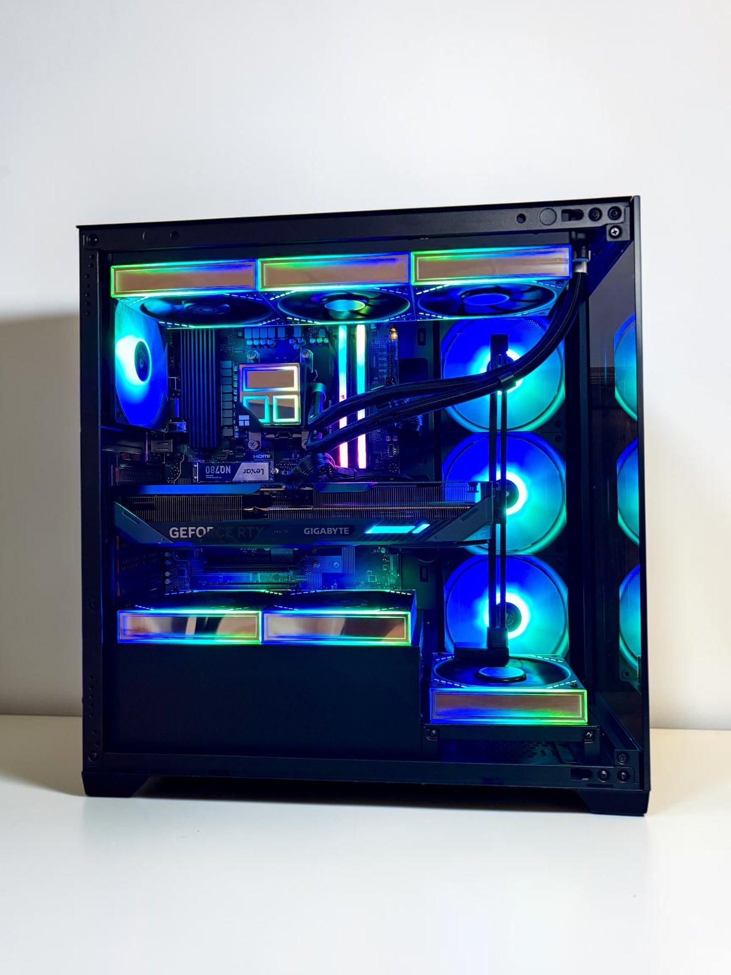 Ordinateur gaming, RTX 5070, Intel Ultra 7 270K Plus, 32GB RAM DDR5, 1TB NVMe