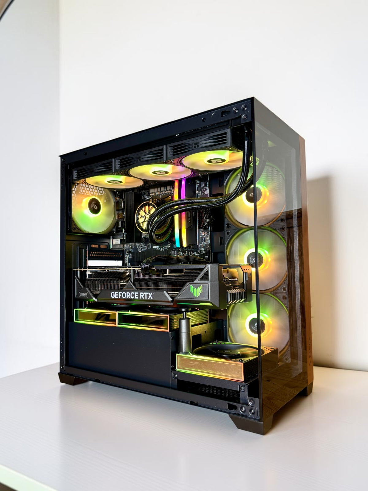 Ordinateur gaming, RTX 4080 Super, AMD Ryzen 9800X3D, 32GB RAM DDR5, 1TB NVMe
