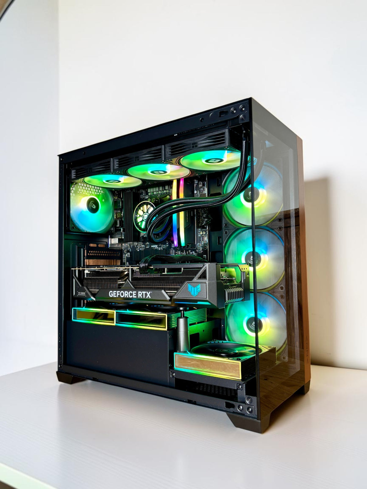 Ordinateur gaming, RTX 4080 Super, AMD Ryzen 9800X3D, 32GB RAM DDR5, 1TB NVMe