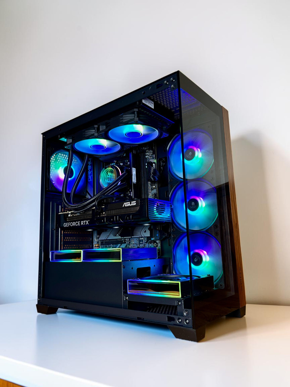 Ordinateur gaming, RTX 5060TI 16GB, Ryzen 7 7800X3D, RAM DDR5, 1TB NVMe