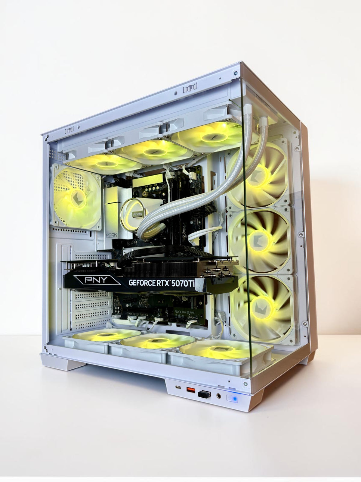 Ordinateur gaming, RTX 5070TI, Ryzen 9 9950X, 32GB DDR5, 1TB NVMe
