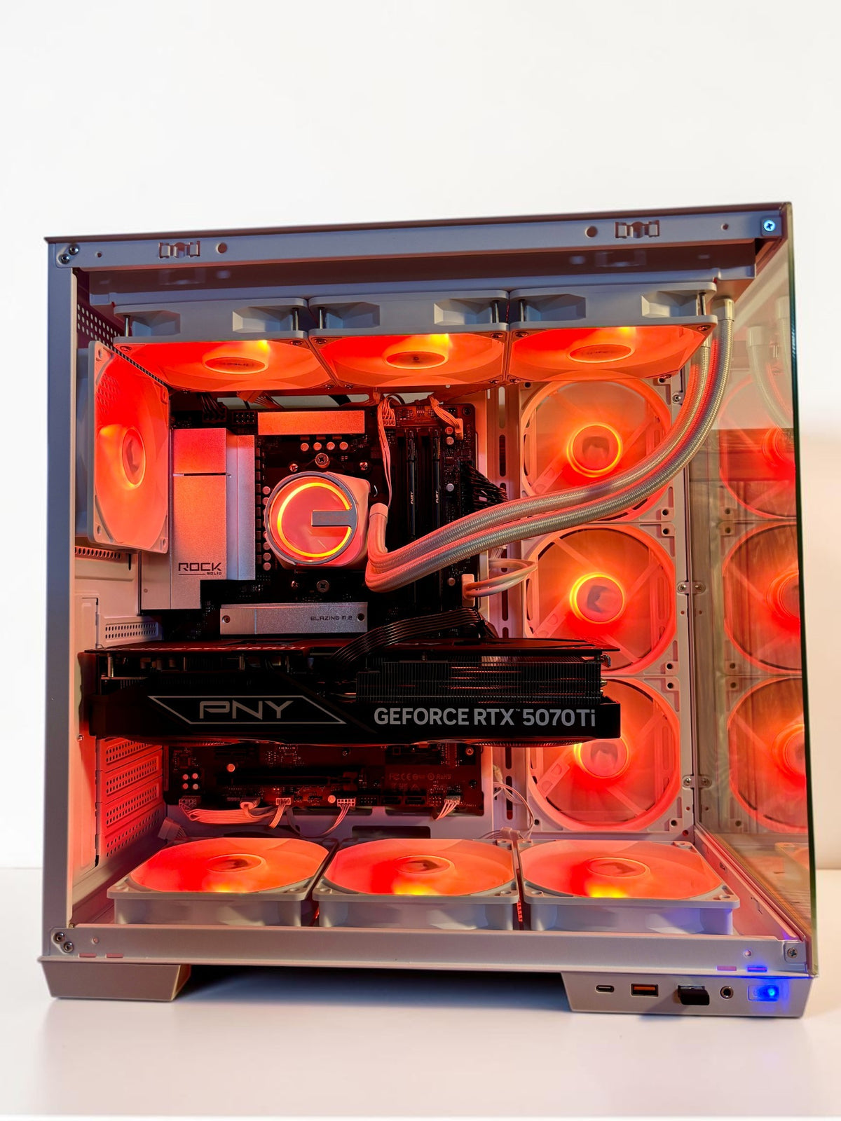 Ordinateur gaming, RTX 5070TI, Ryzen 9 9950X, 32GB DDR5, 1TB NVMe