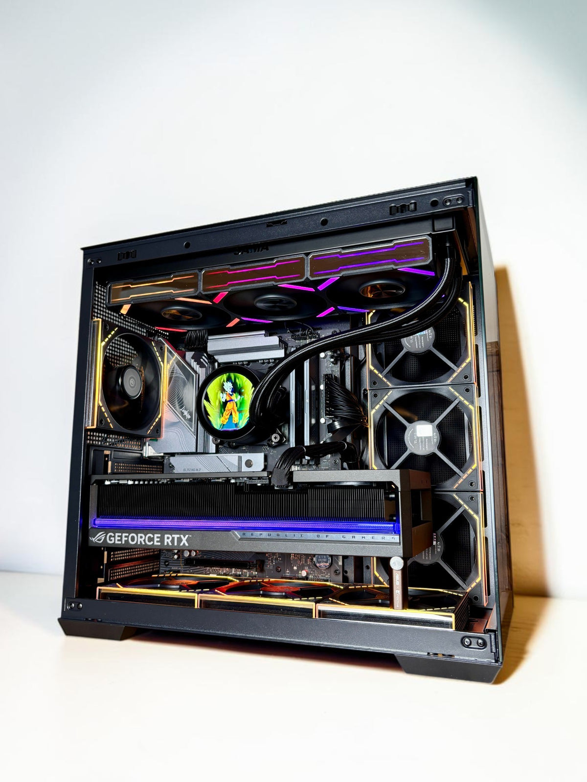 Ordinateur PC Gaming, RTX 5080 Astral, Ryzen 7 9800X3D, 32GB DDR5, 2TB NVMe