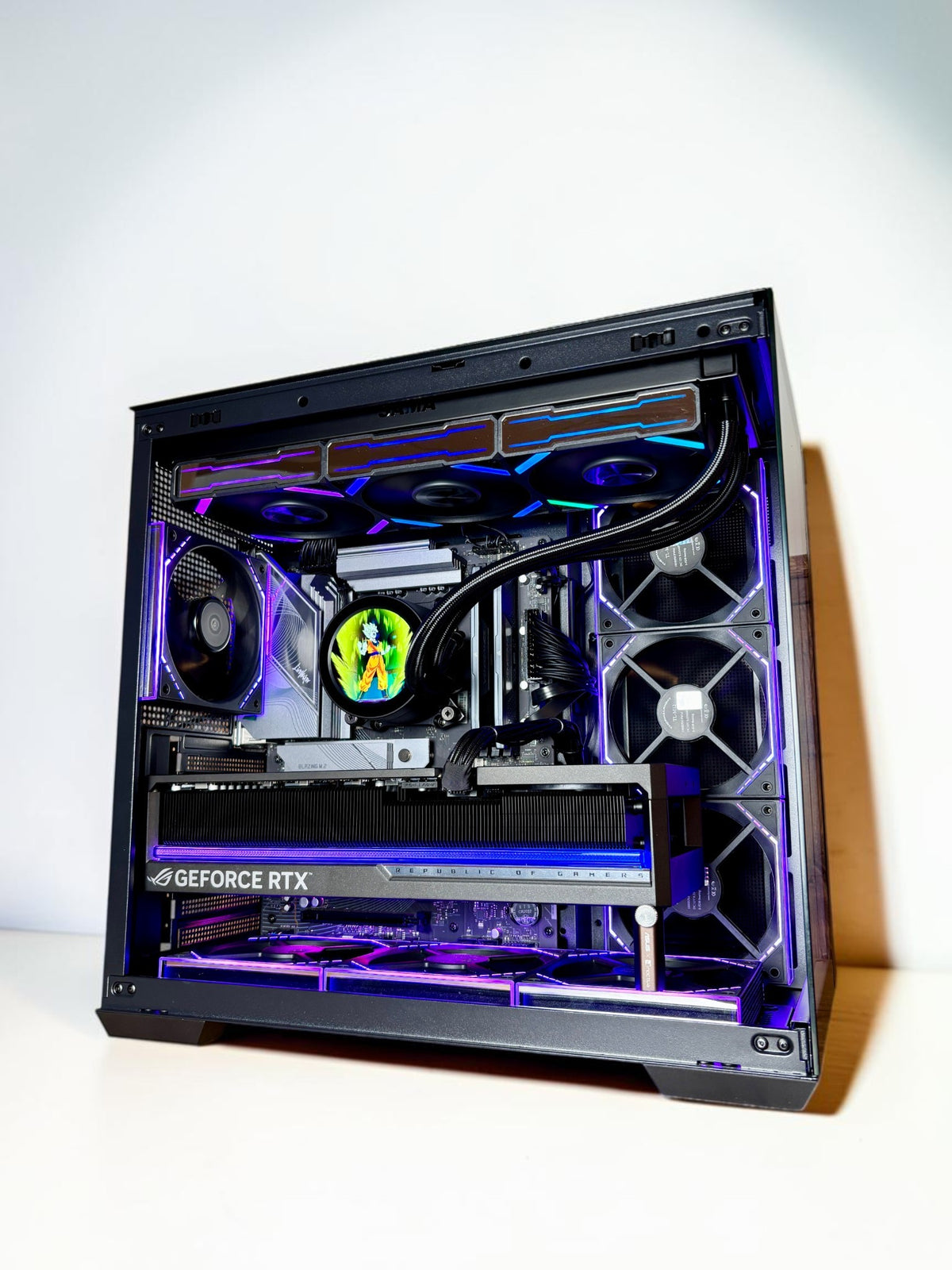 Ordinateur PC Gaming, RTX 5080 Astral, Ryzen 7 9800X3D, 32GB DDR5, 2TB NVMe