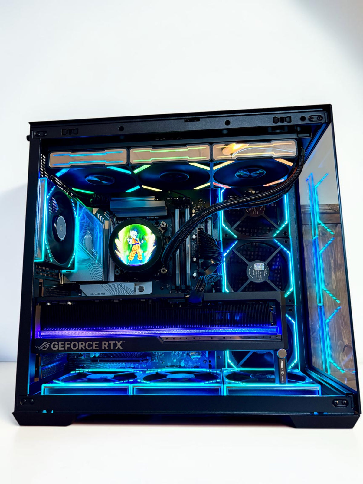Ordinateur PC Gaming, RTX 5080 Astral, Ryzen 7 9800X3D, 32GB DDR5, 2TB NVMe