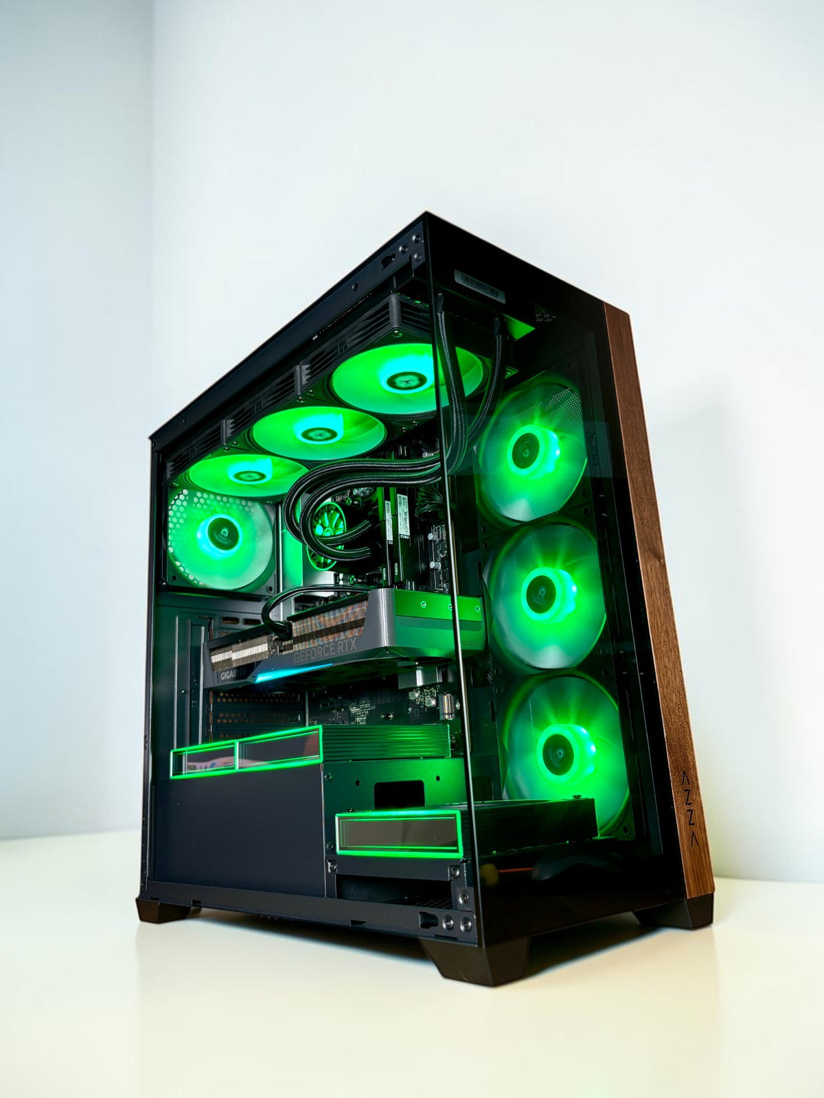 Ordinateur gaming, RTX 5070, Ryzen 7 7800X3D, 32GB DDR5, 1TB NVMe