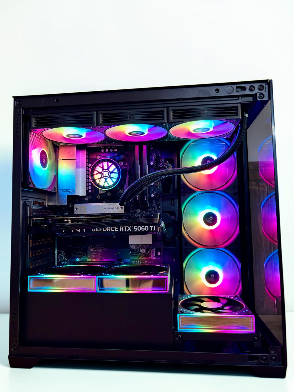 Ordinateur gaming, RTX 5060TI, Ryzen 7 7800X3D, RAM DDR5, 1TB NVMe