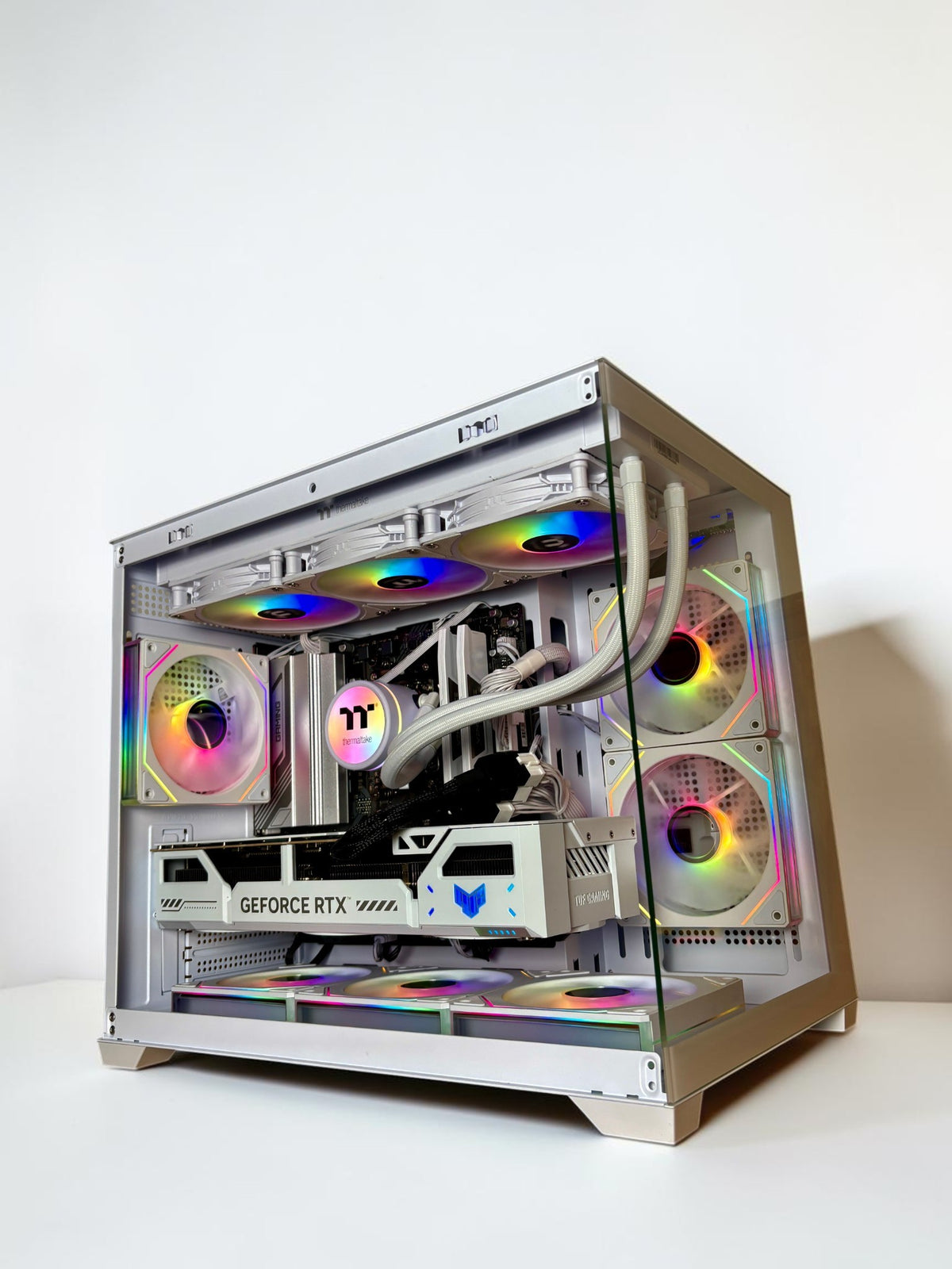 Ordinateur gaming, RTX 5070TI, Ryzen 7 7800X3D, 64GB DDR5, 1TB NVMe