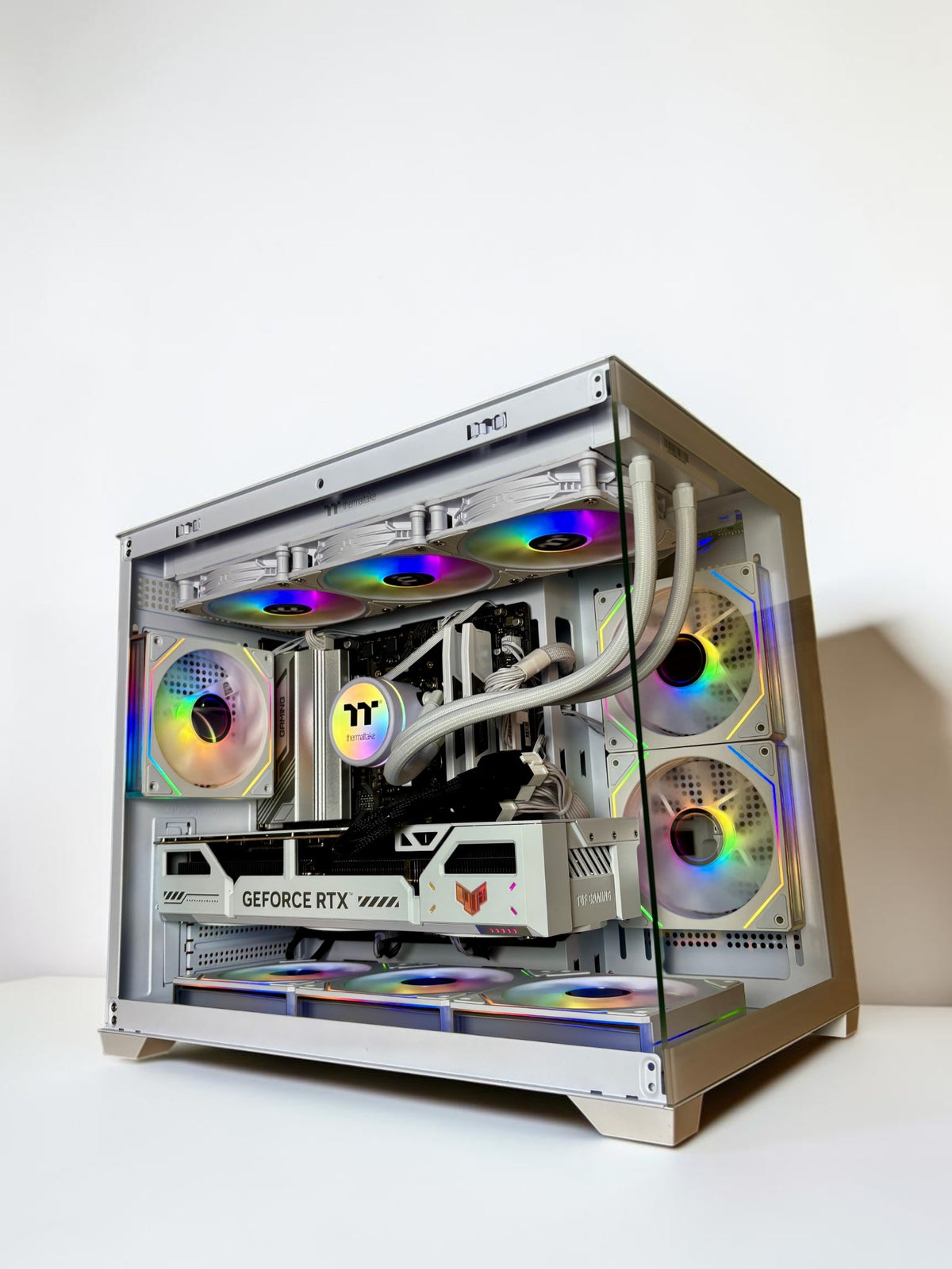 Ordinateur gaming, RTX 5070TI, Ryzen 7 7800X3D, 64GB DDR5, 1TB NVMe