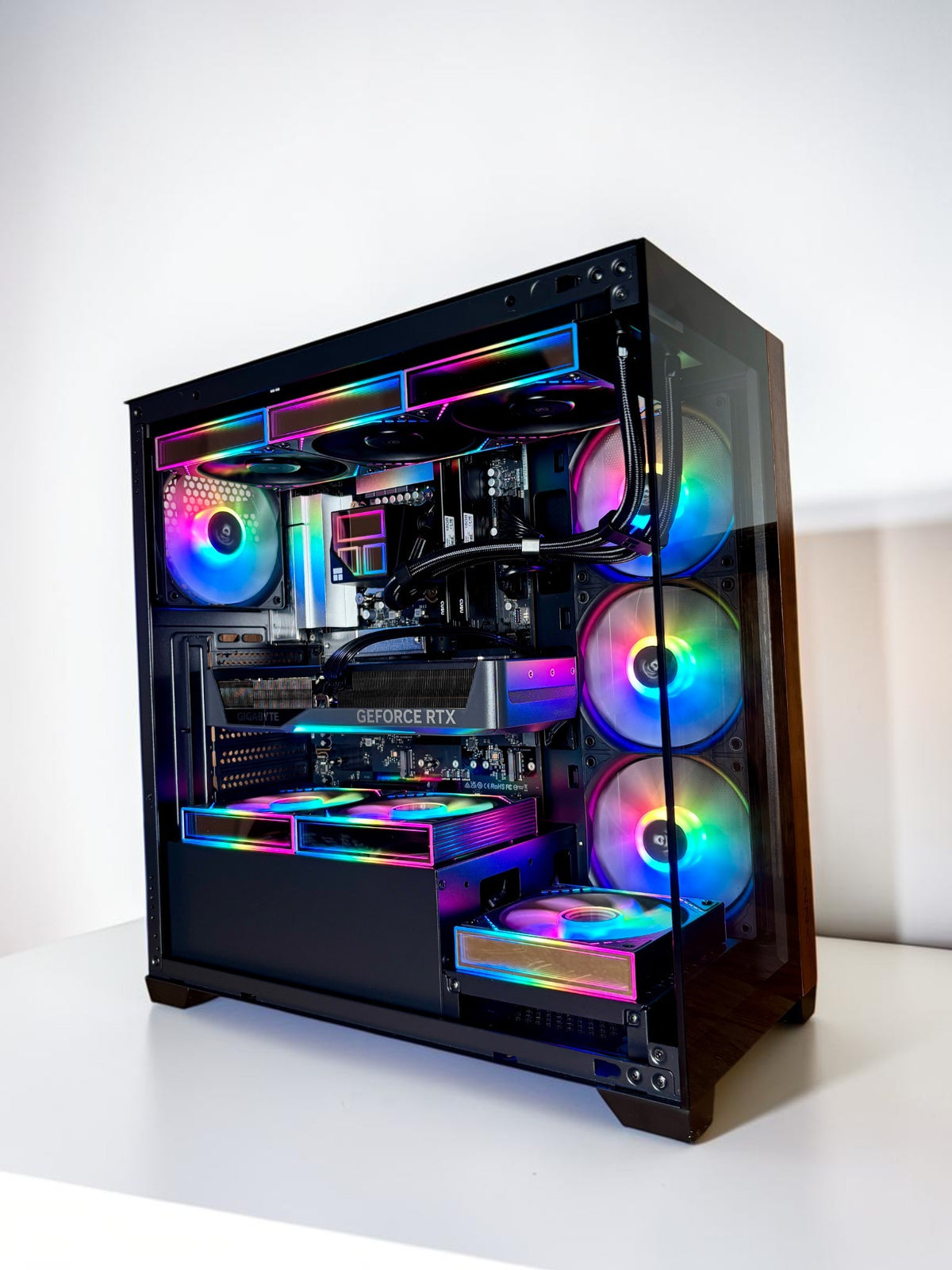 Ordinateur gaming, RTX 5070, Intel Ultra 270K Plus, 32GB DDR5, 1TB NVMe
