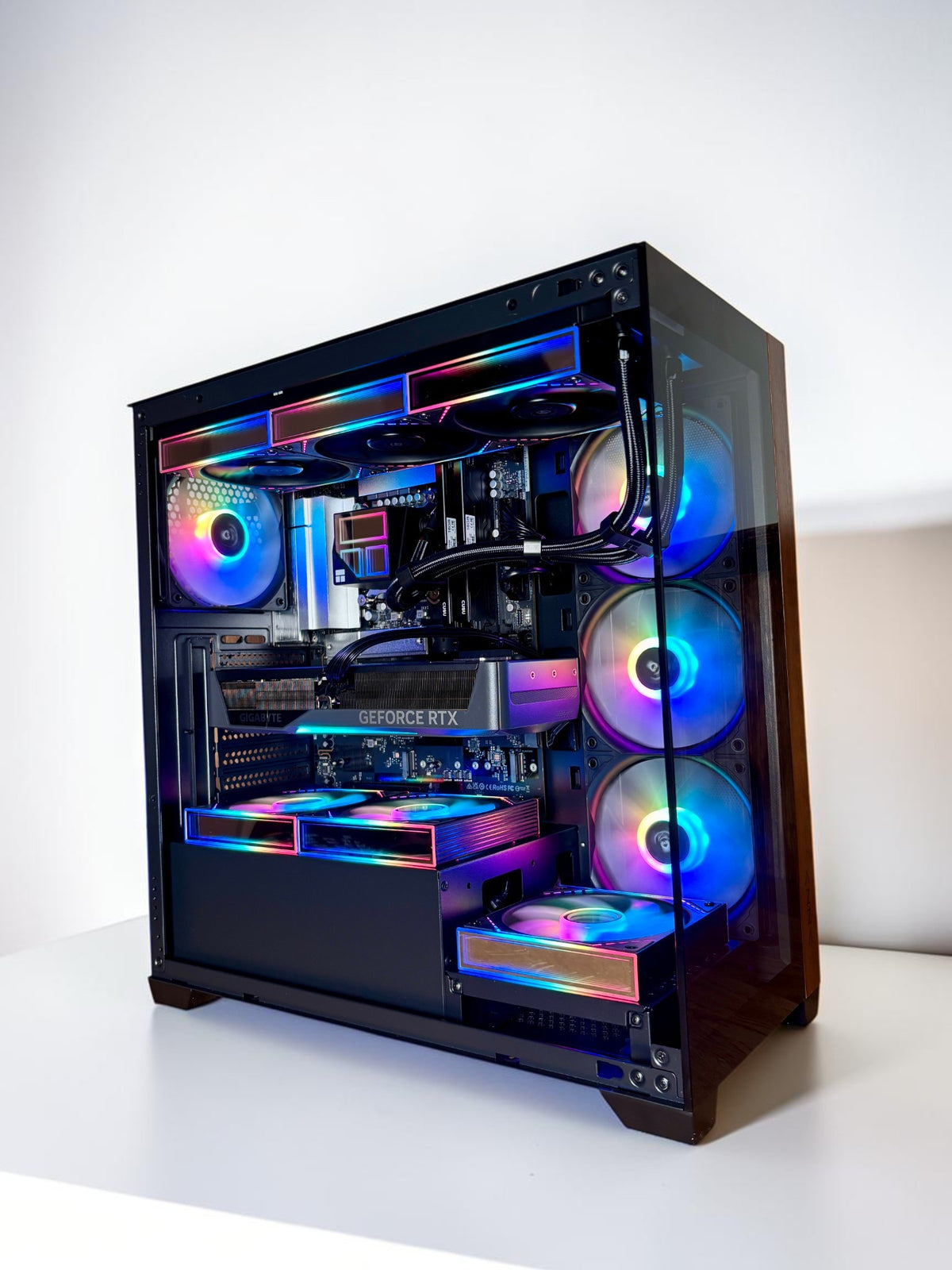 Ordinateur gaming, RTX 5070, Intel Ultra 270K Plus, 32GB DDR5, 1TB NVMe