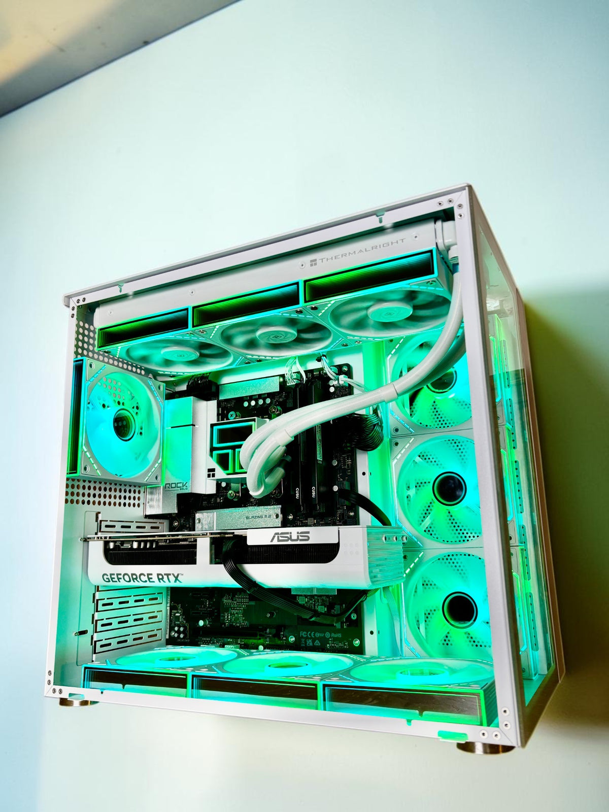 Ordinateur gaming, RTX 5070, AMD Ryzen 9 9950X, 32GB RAM DDR5, 1TB NVMe