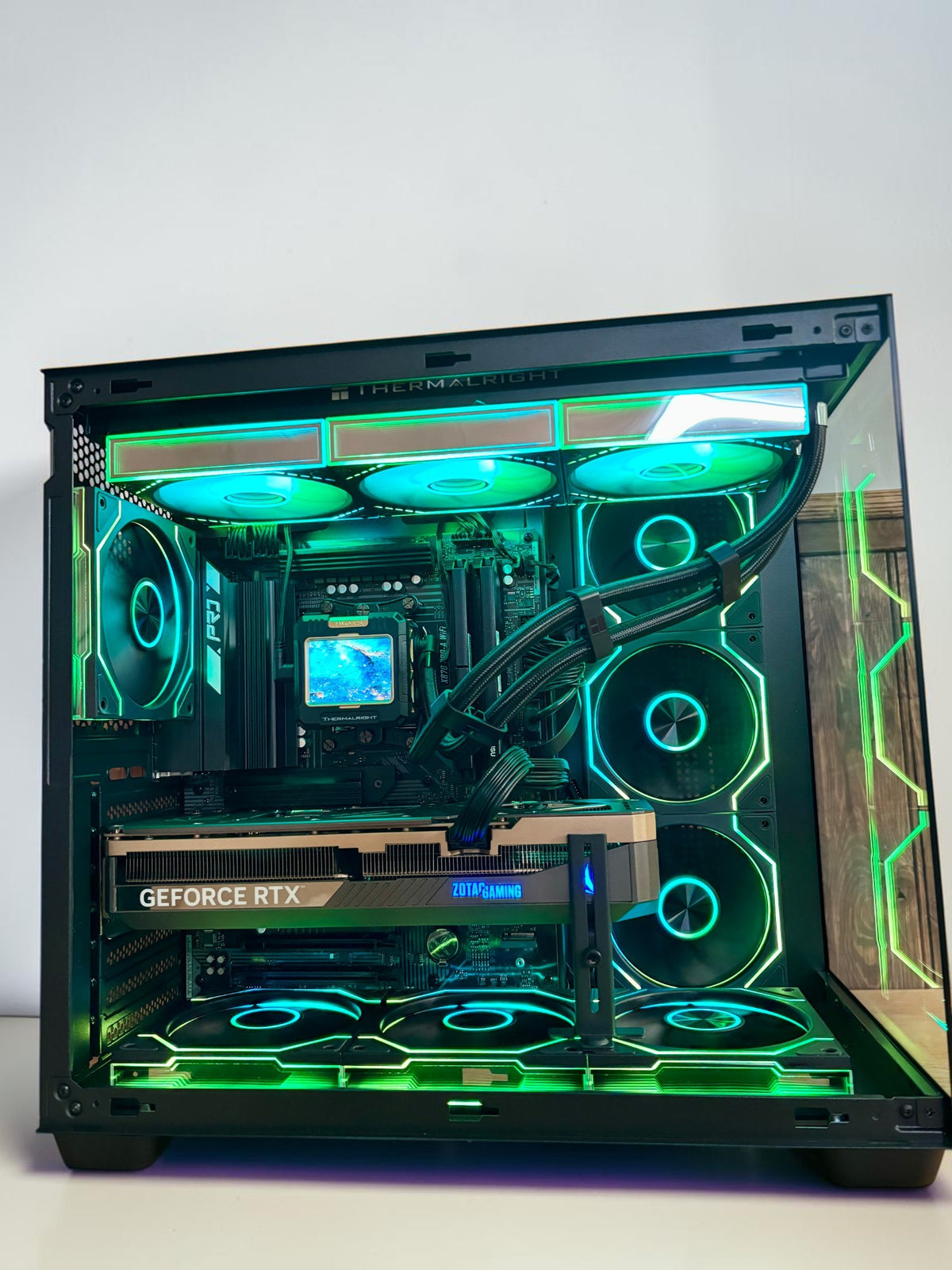 Ordinateur PC Gaming, RTX 5080, Ryzen 7 9800X3D, 32GB DDR5, 2TB NVMe