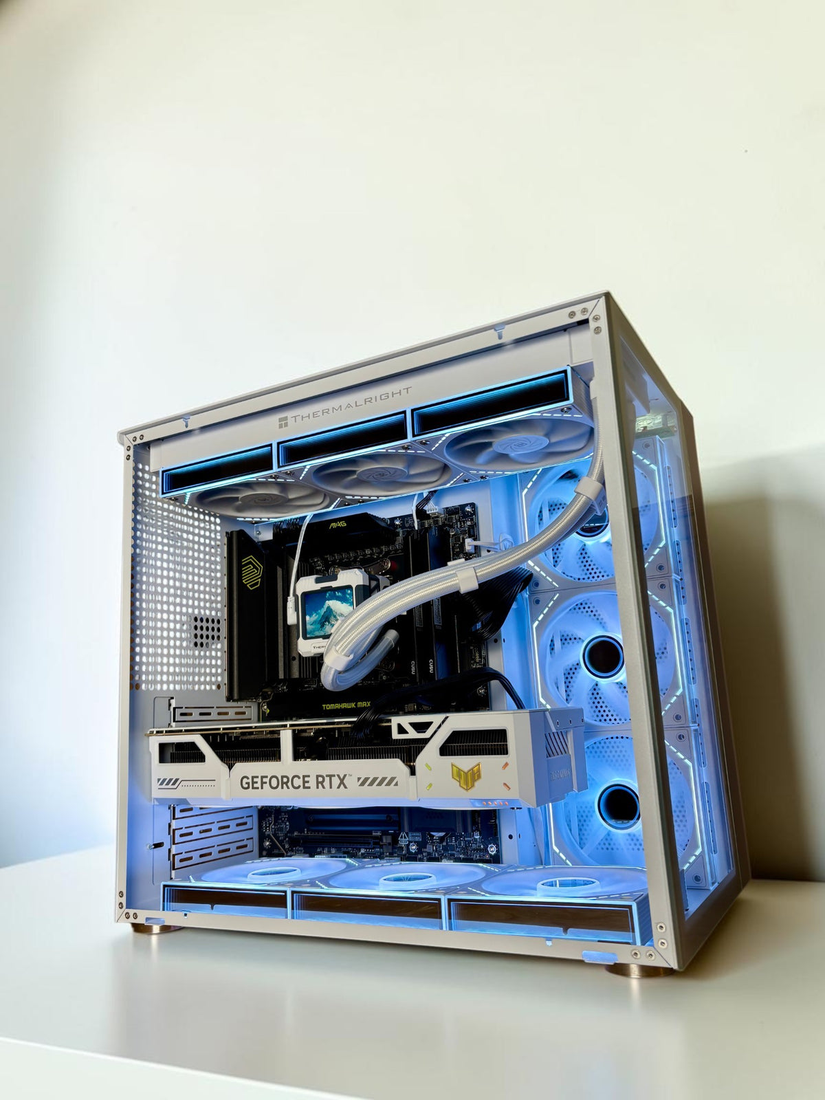 Ordinateur gaming, RTX 5070TI, Ryzen 7 9800X3D, 32GB DDR5, 1TB NVMe