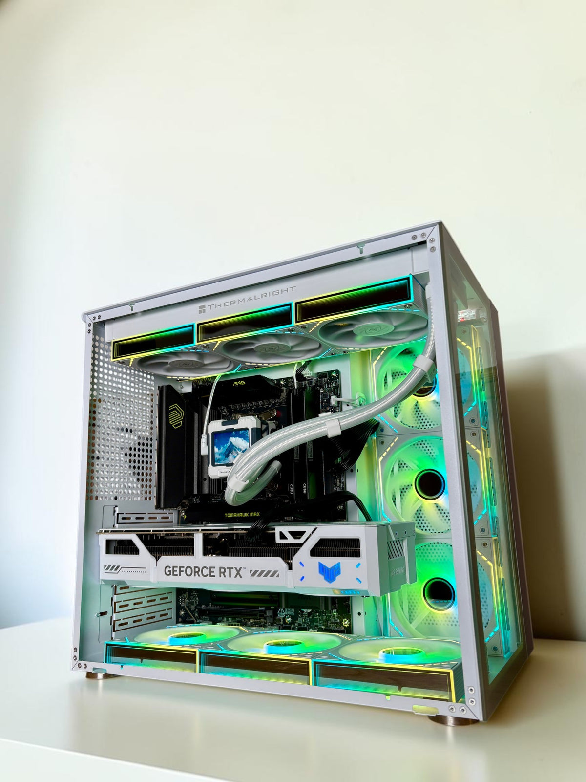 Ordinateur gaming, RTX 5070TI, Ryzen 7 9800X3D, 32GB DDR5, 1TB NVMe