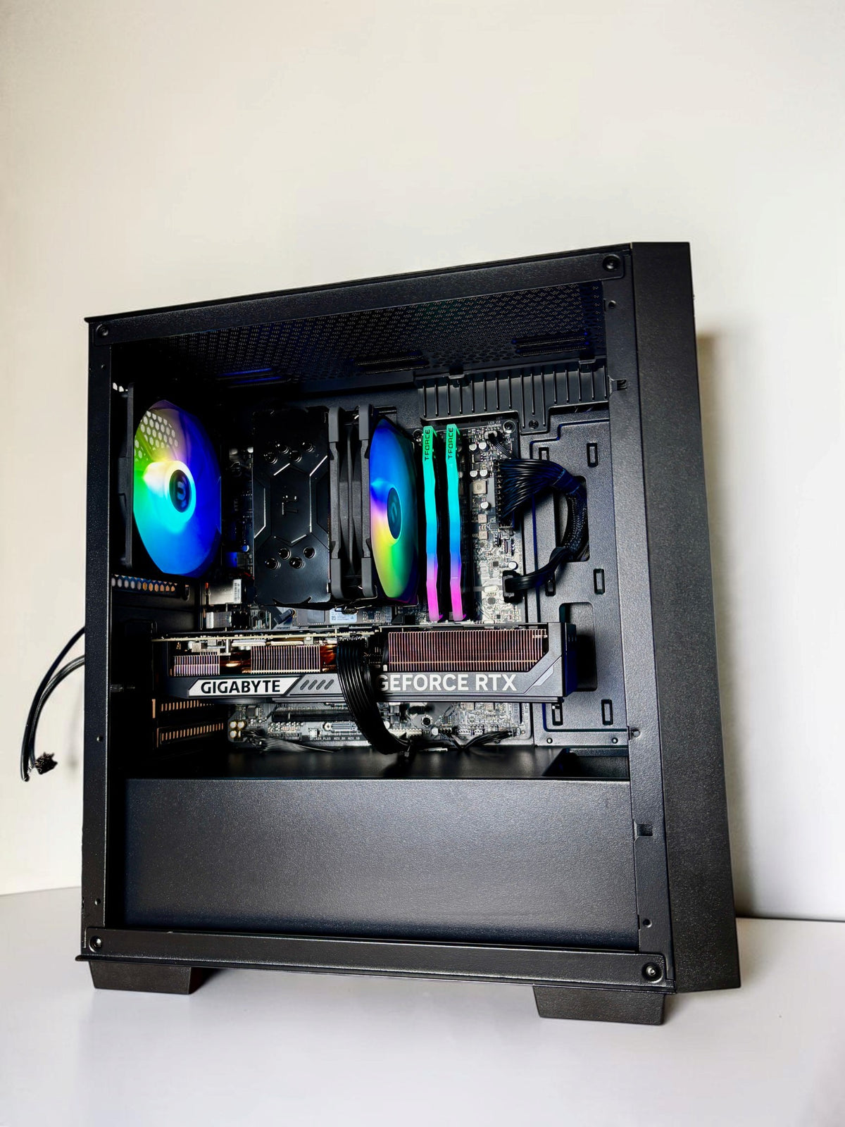 Ordinateur PC Gaming, RTX 5070, Intel I7-14700F, 32GB DDR5, 1TB NVMe